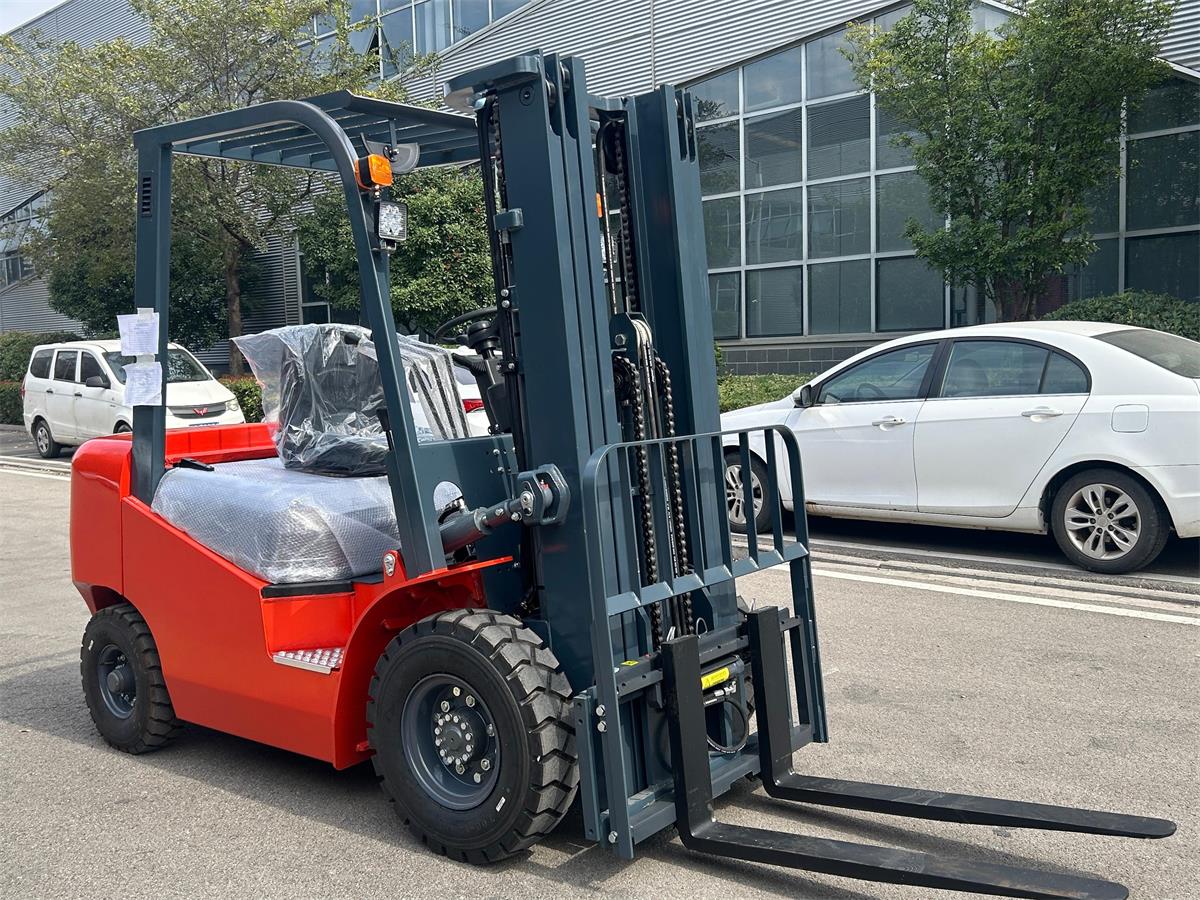 electric forklift-1.jpg