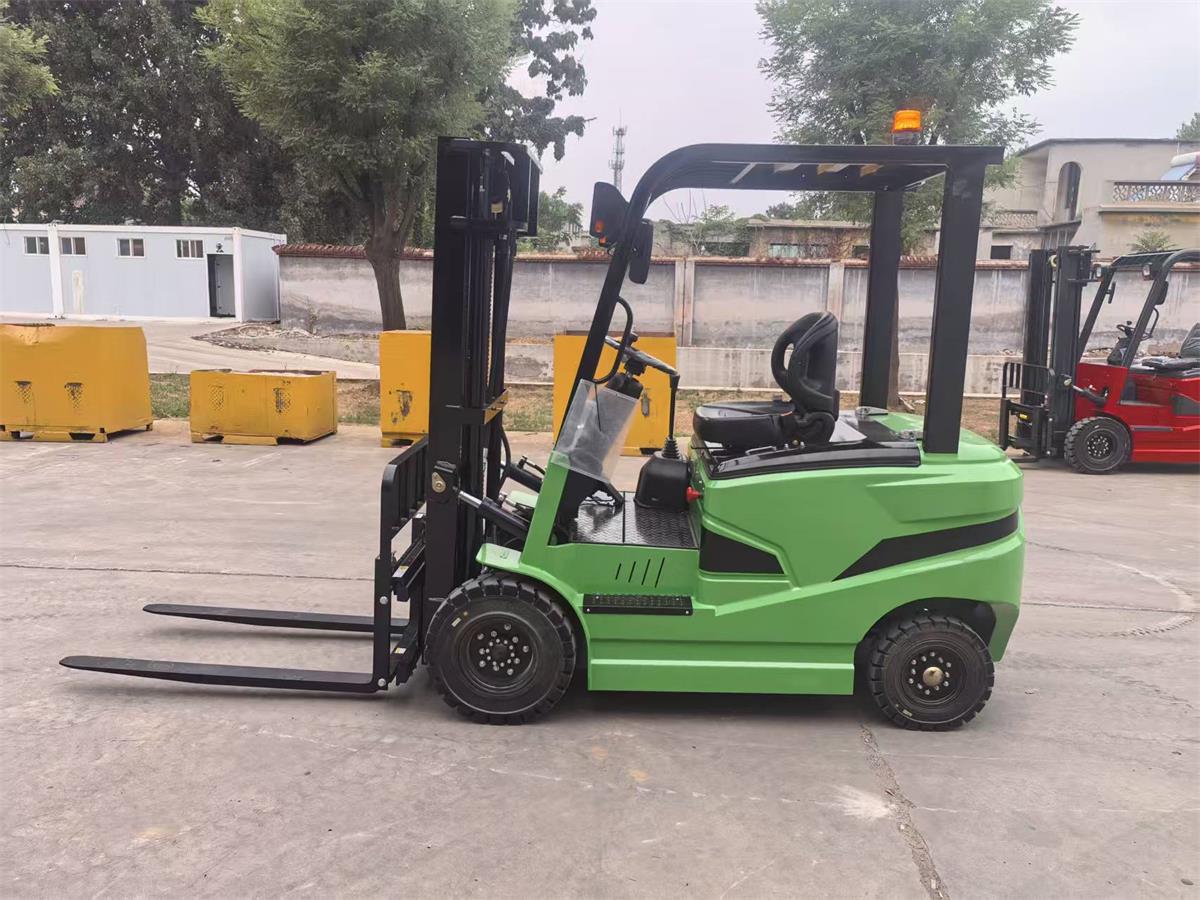 forklift-1.jpg