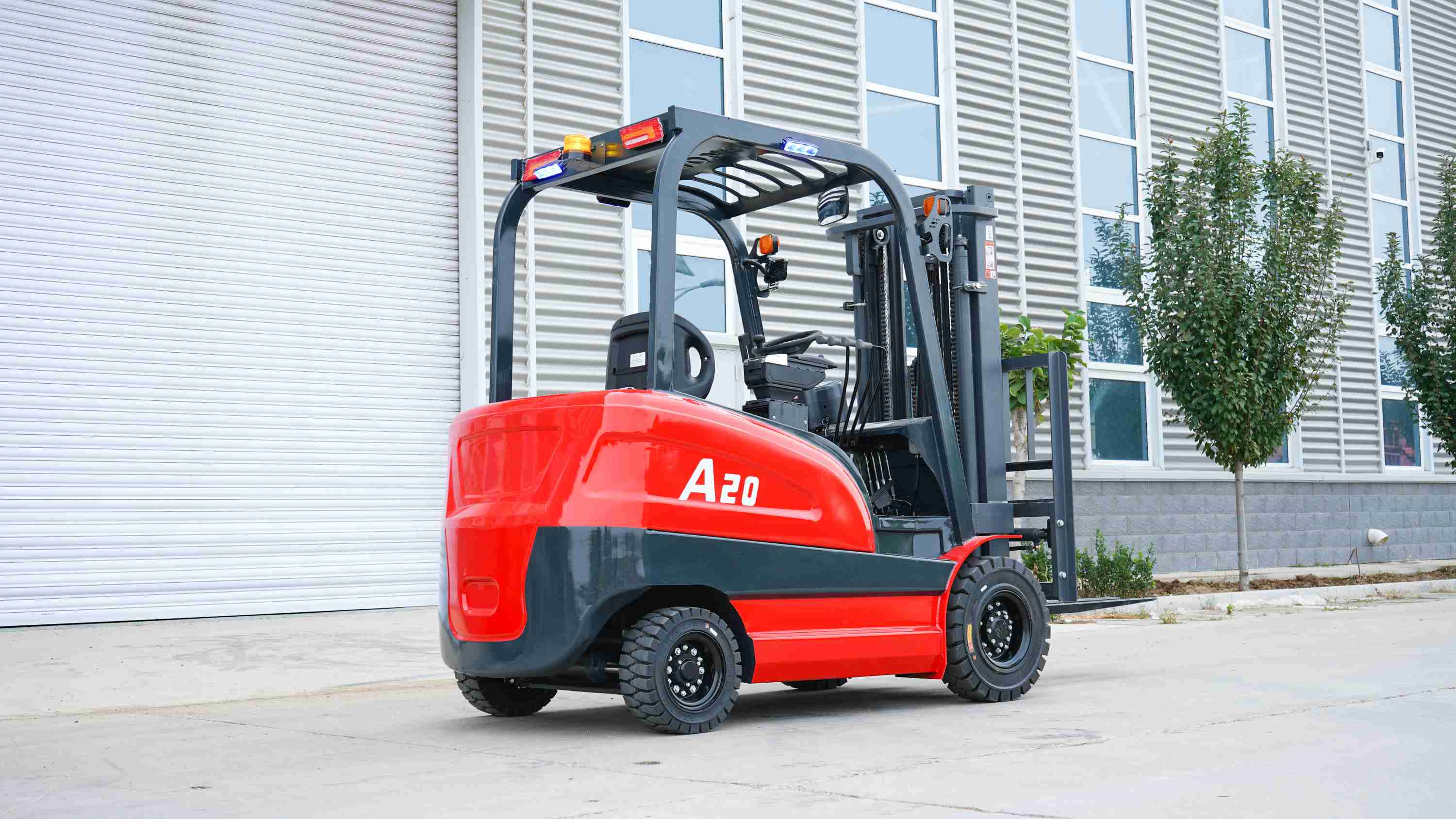 The Benefits of Investing in a New Forklift for Your Business