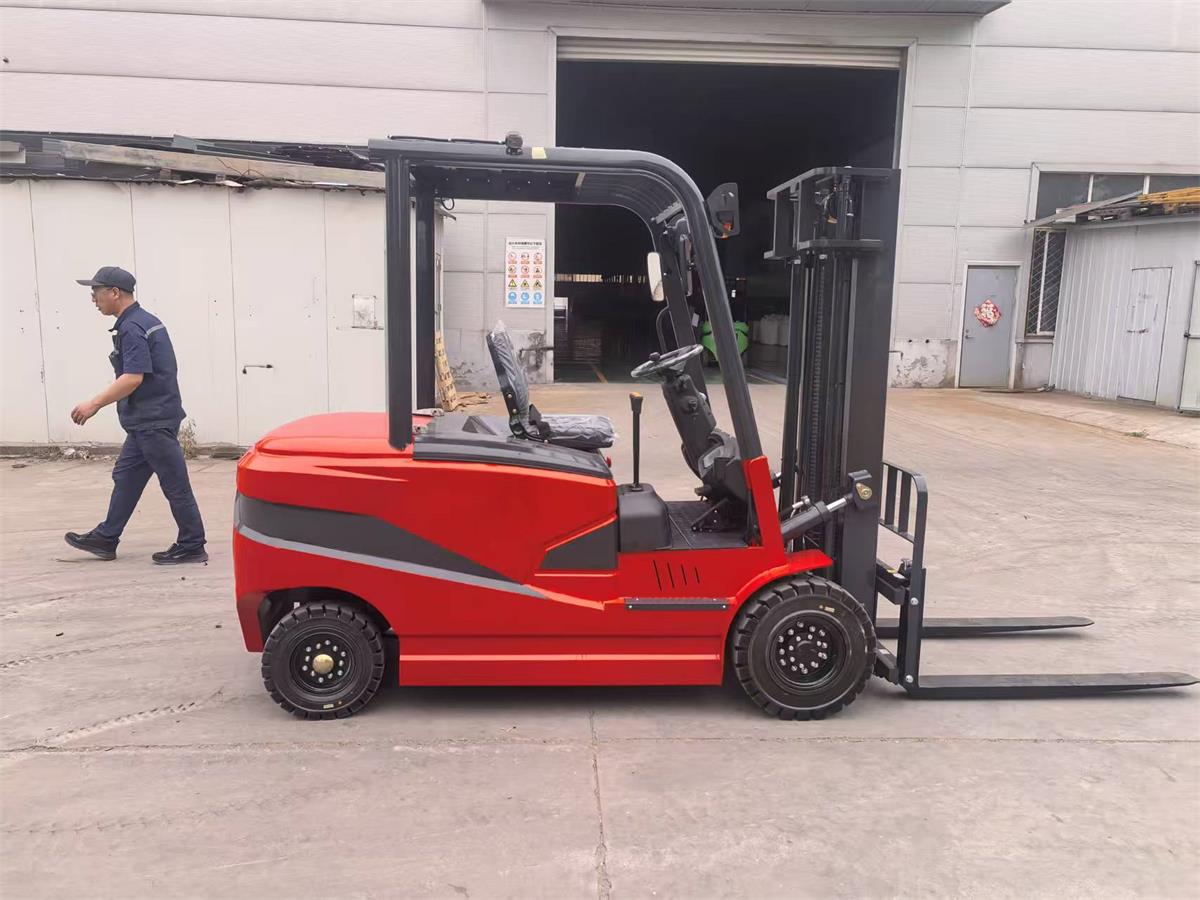 forklift-2.jpg