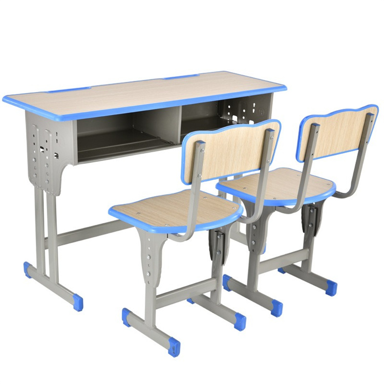 Scrivania e sedia scolastica ergonomiche: benefici per gli studenti