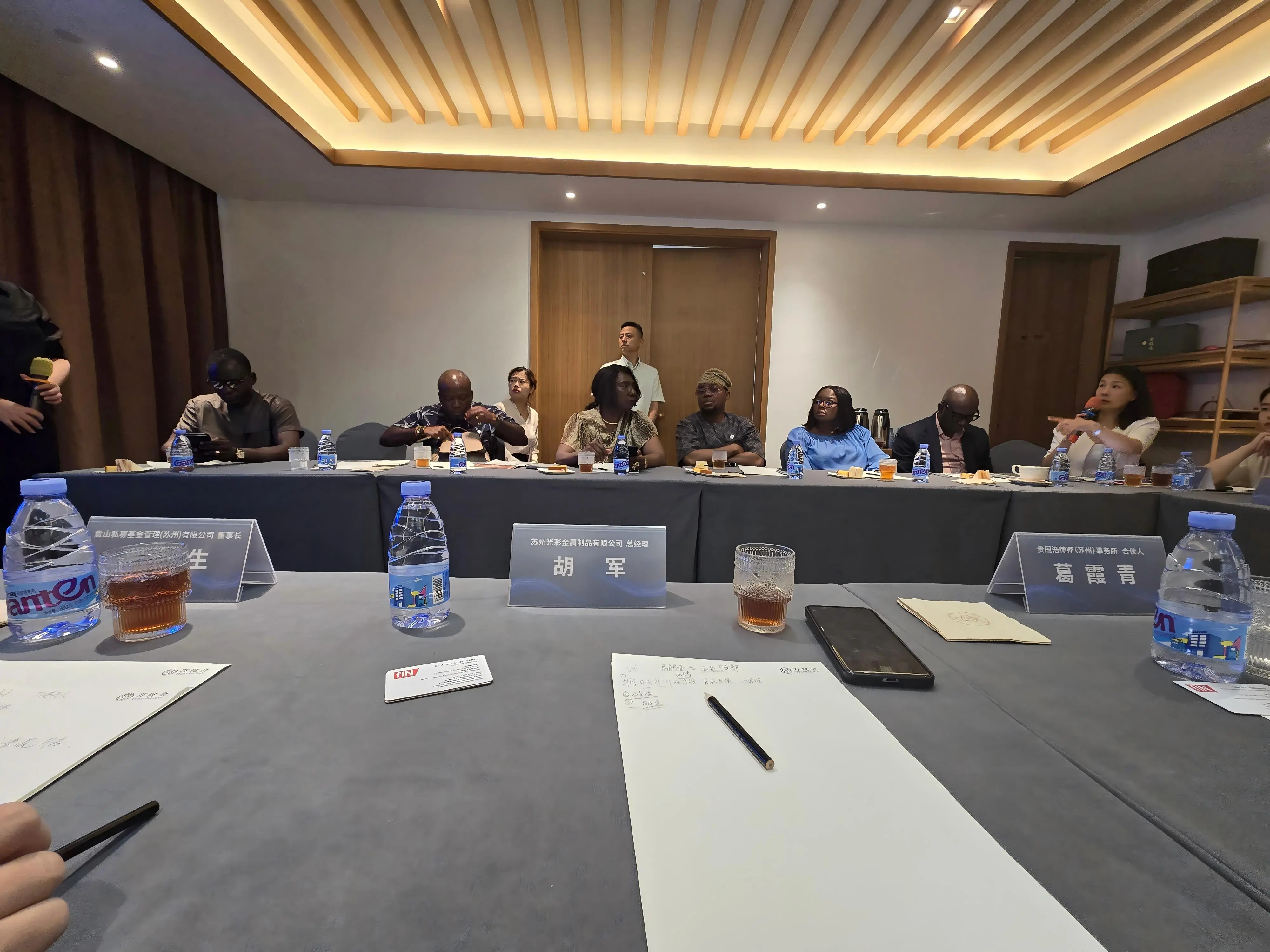 From Long-Term Communication to On-Site Understanding