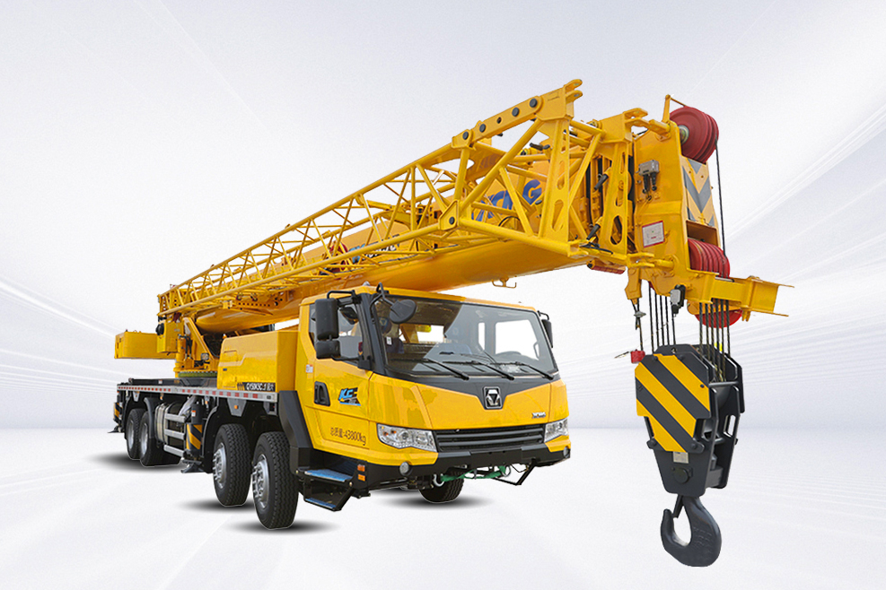 Versatile Load Capacity and Reach
