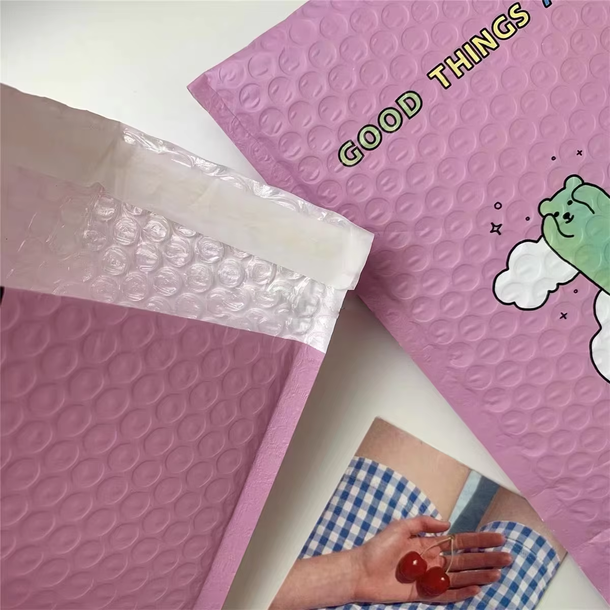 Cushioning bags