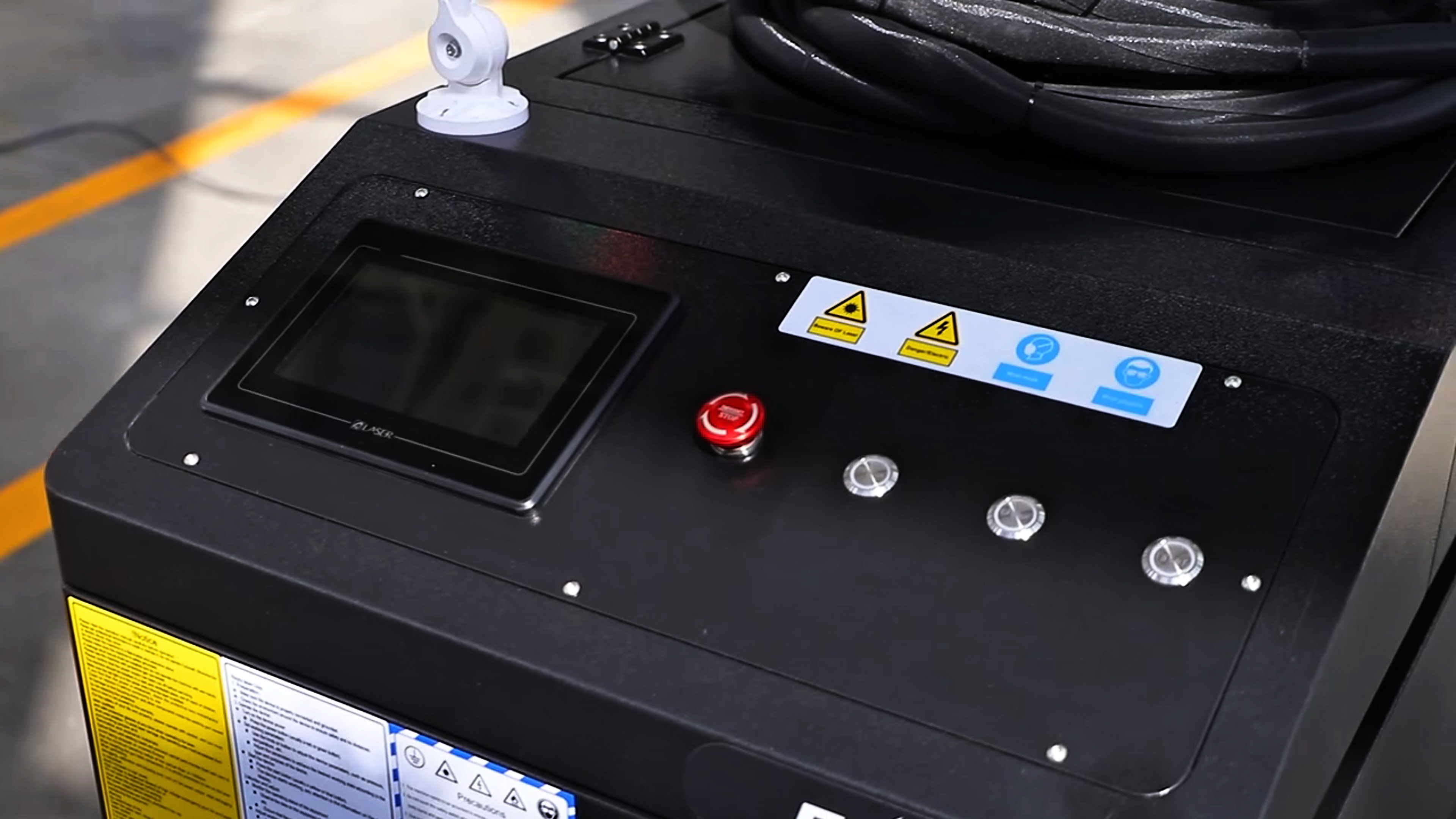 Was sind die Hauptkomponenten einer Faserlaser-Schweißmaschine?
