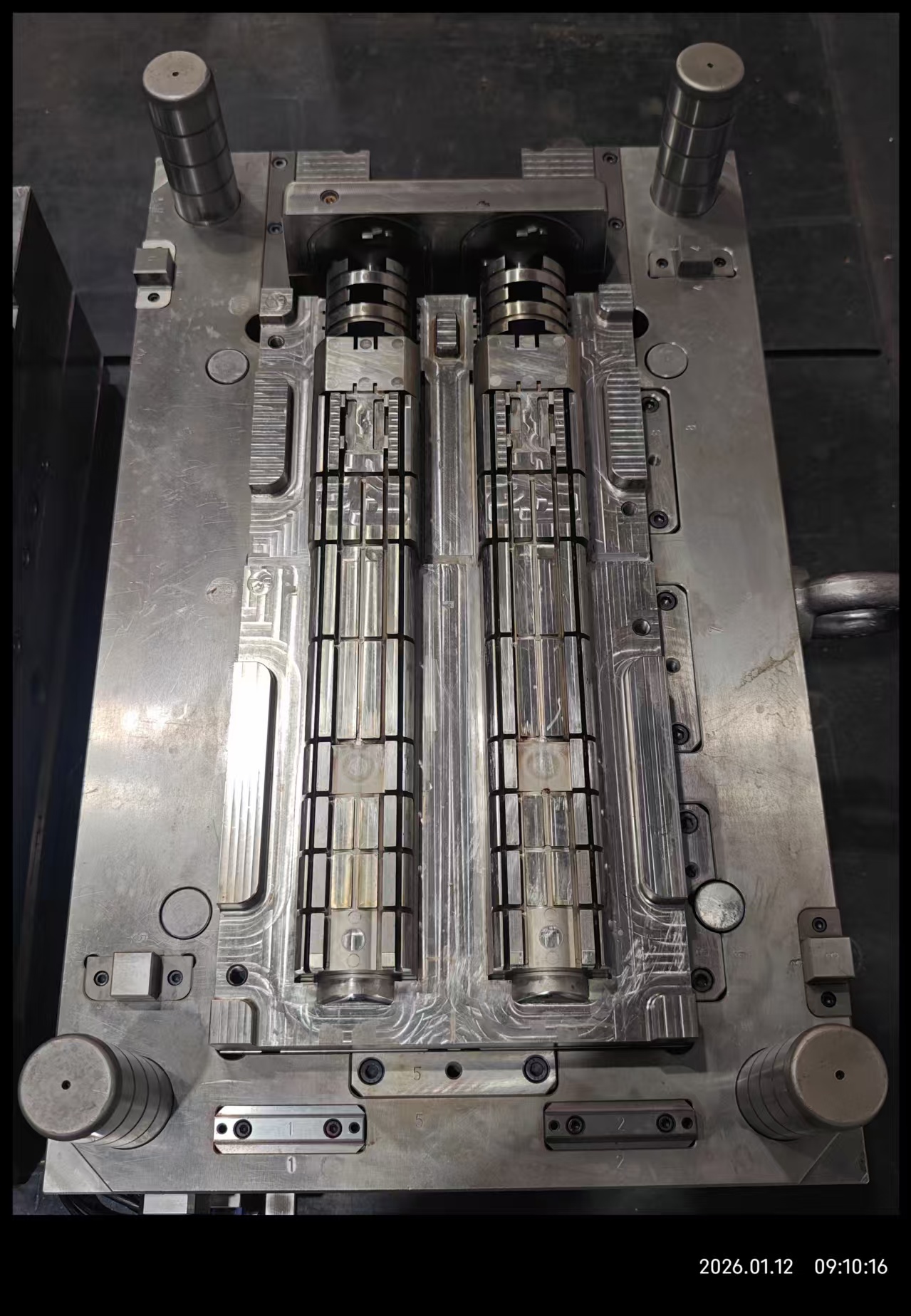Common Usage Issues in Large Part Injection Molding and How to Solve Them