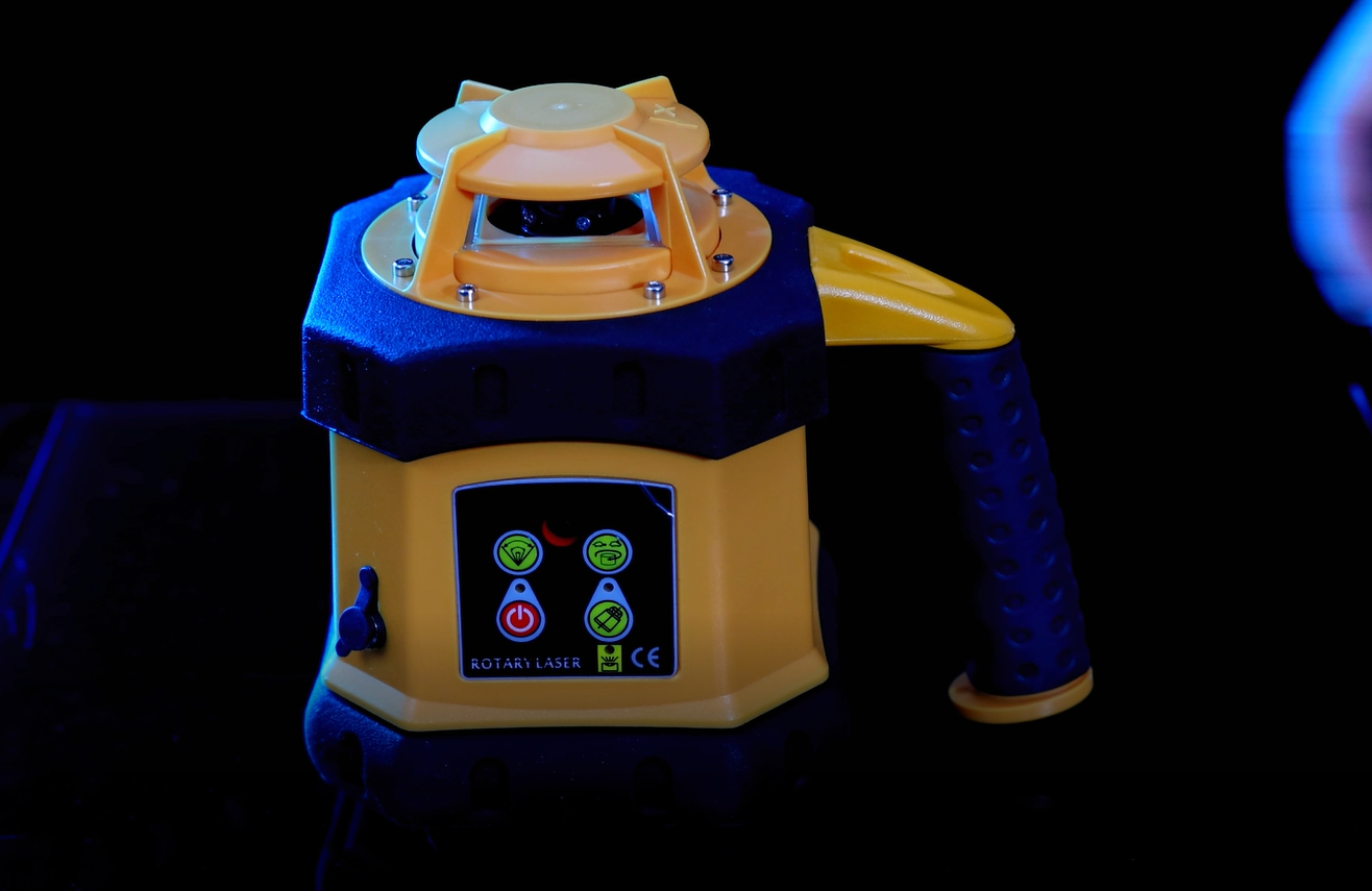 HS-205 leveling device