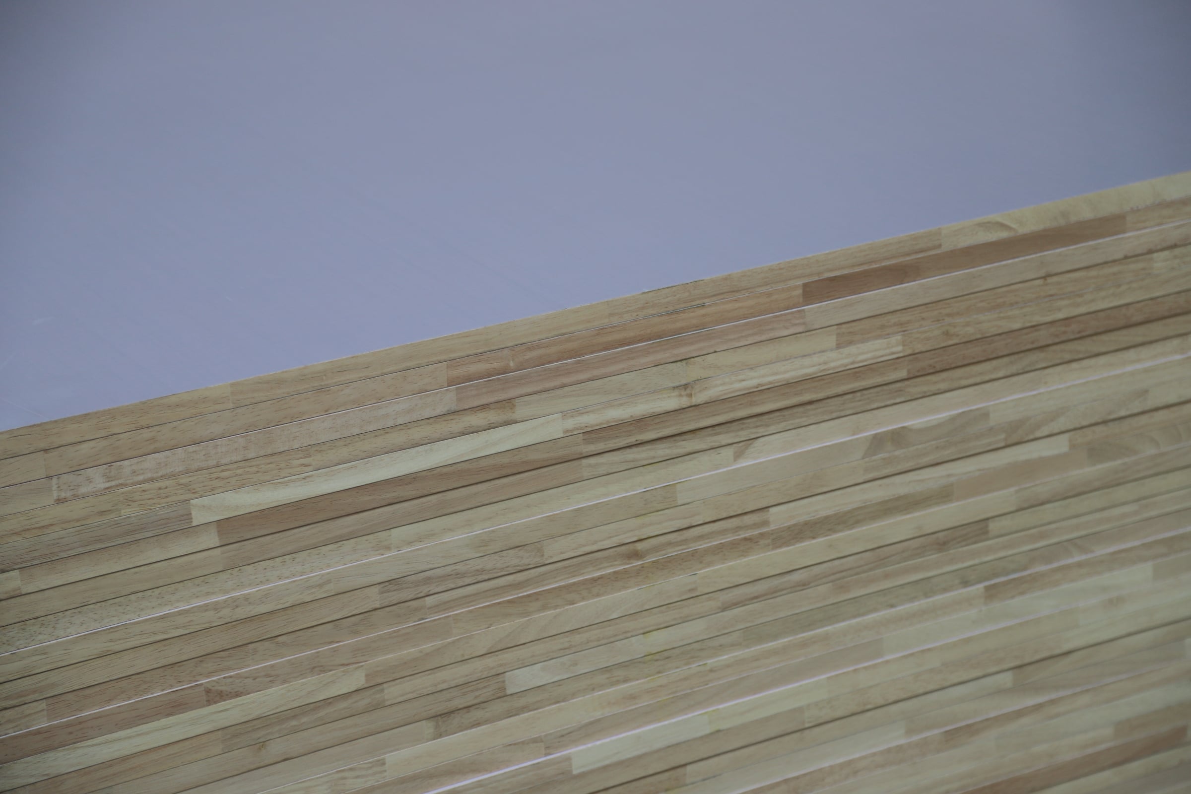 Qatlamli plastmassa (particleboard) ichki ishlatish uchun qanchalik chidamli?
