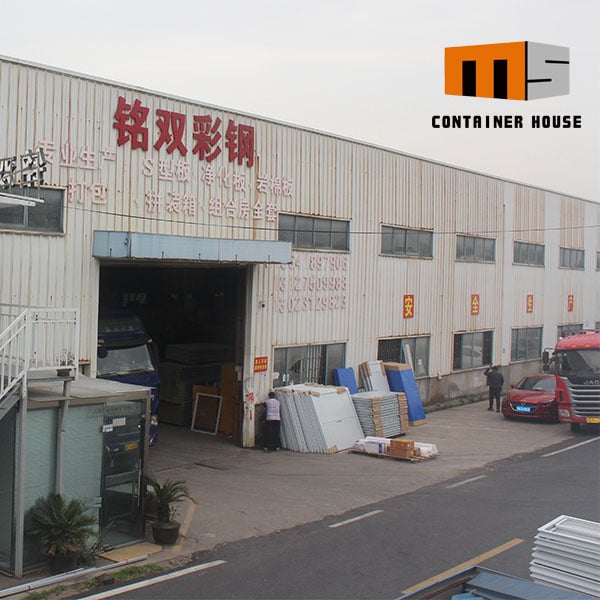 House Manufacturers vs Traditional Builders: Key Differences