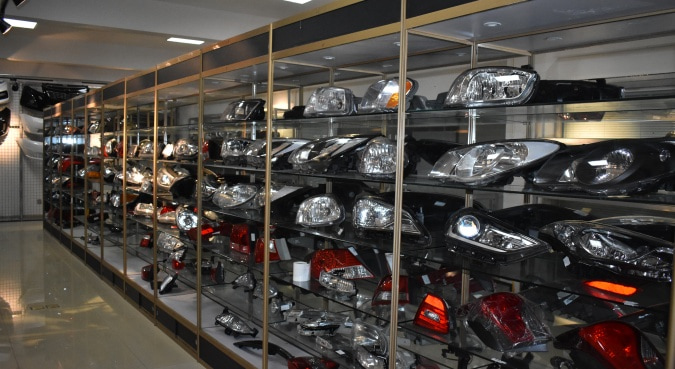 Modernes Equipment trägt zur erstklassigen Produktion von Automobilkomponenten bei