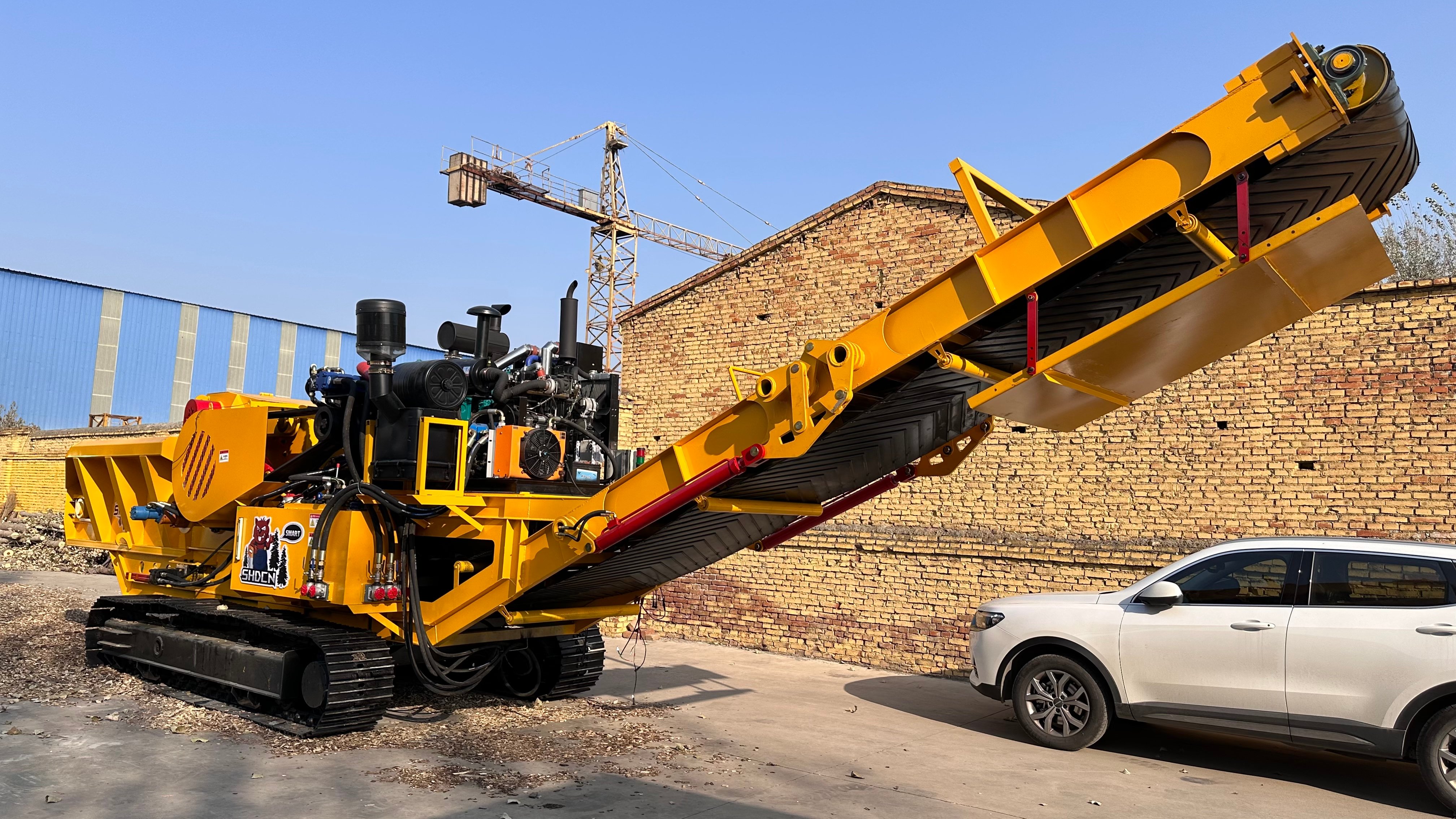 Premium Diesel Wood Chipper Shredder Machine for Efficient Biomass Processing.