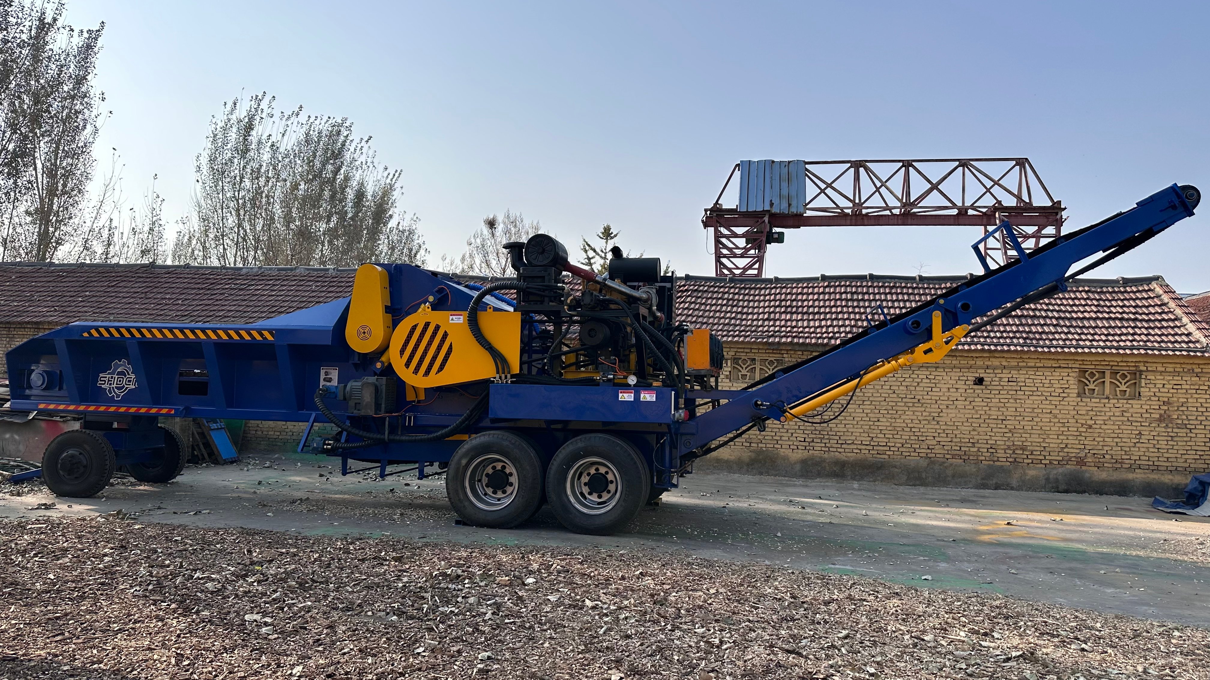 Our Innovative Piling Machine with Multiple Hydraulic Mechanisms for Easier Movement and Operation