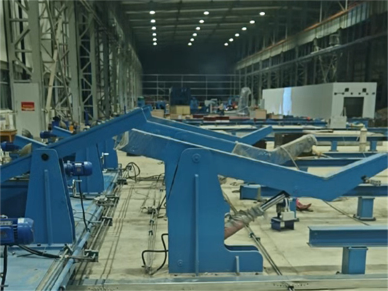 Pipe Handling quipment in the finishing area of the spiral welded pipe production line in Gansu