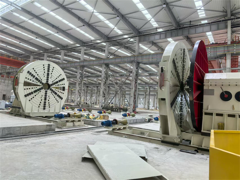 Successful Installation of Large Φ4220 Pipe Beveling Machine&Hyddrostatic Tester