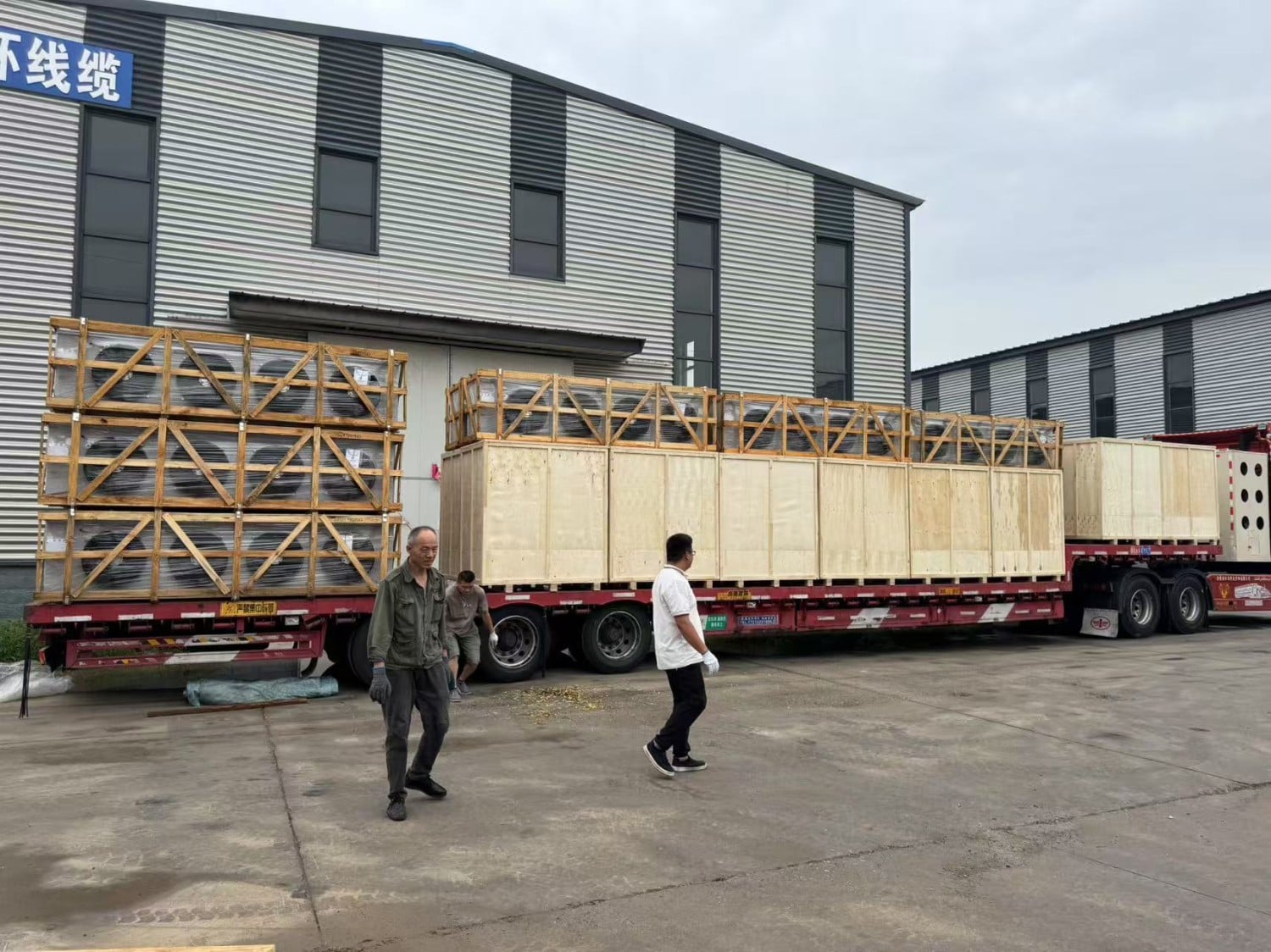 Logistics transportation (3).jpg