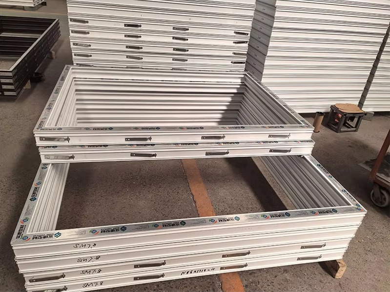 China Brand Modern UPVC/PVC Casement Windows Heat Insulation Glass Window Door Designs for House Hotel Windproof Plastic Frame manufacture