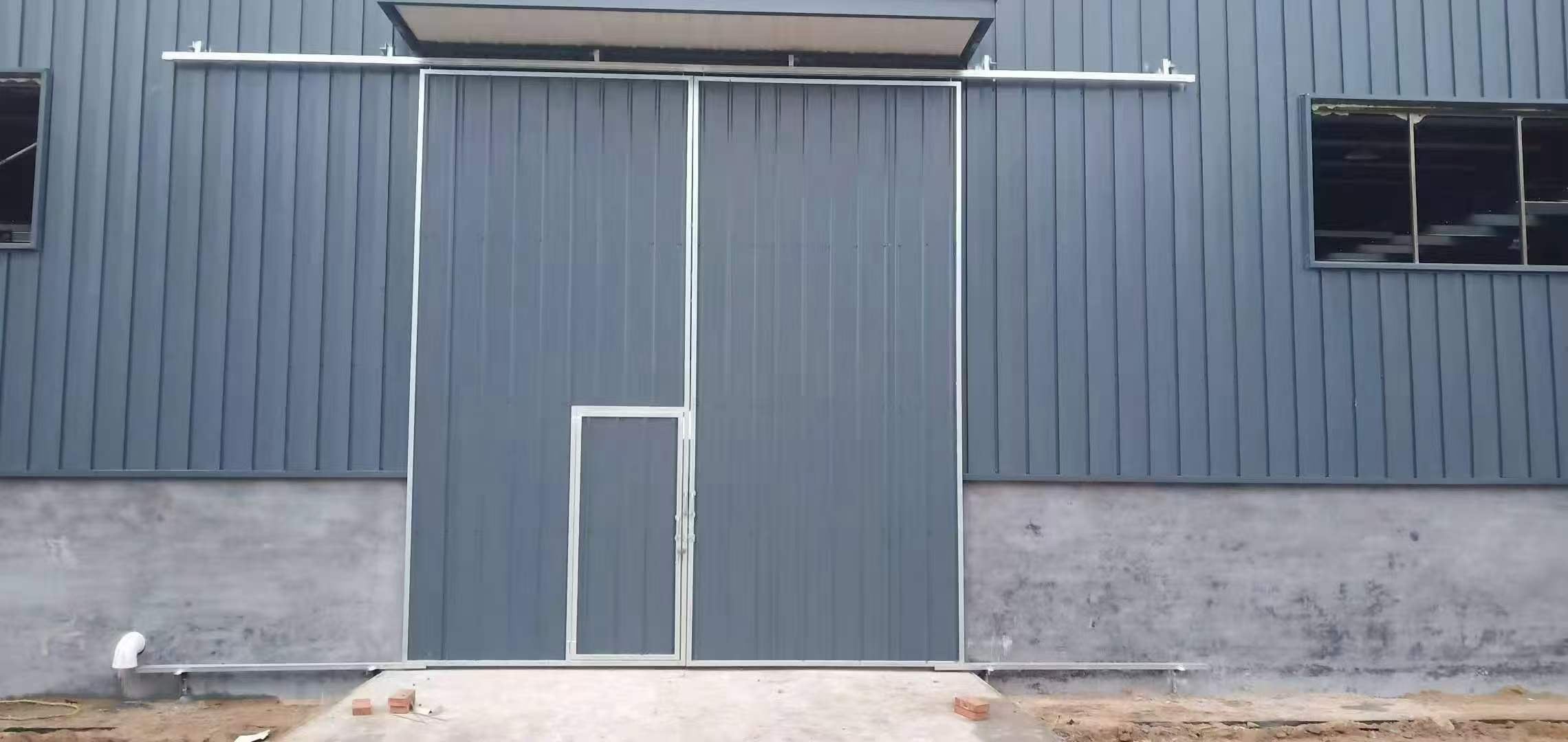 What Are the Benefits of Industrial Doors in Factory Operations?