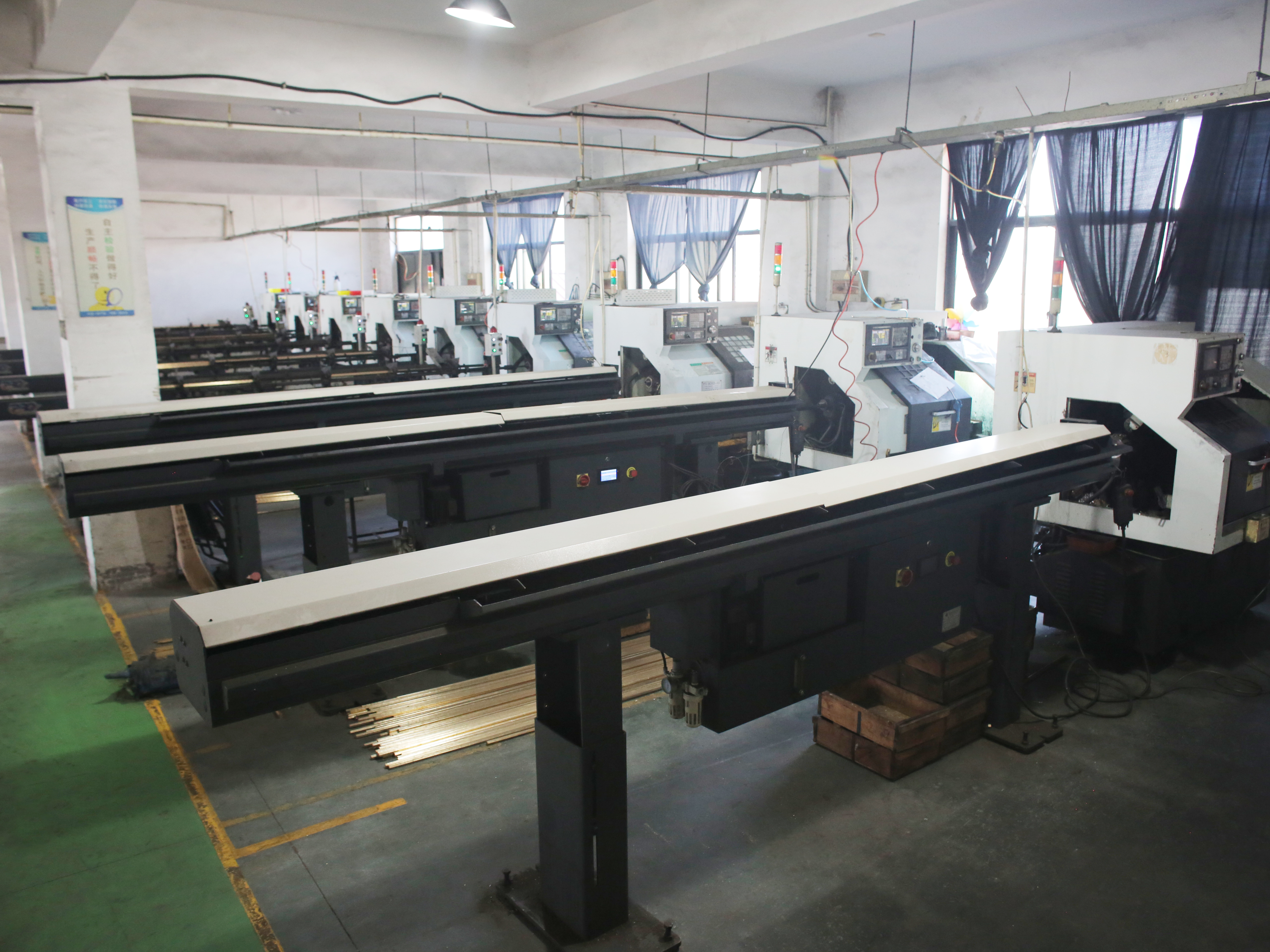 Automatic cnc turning