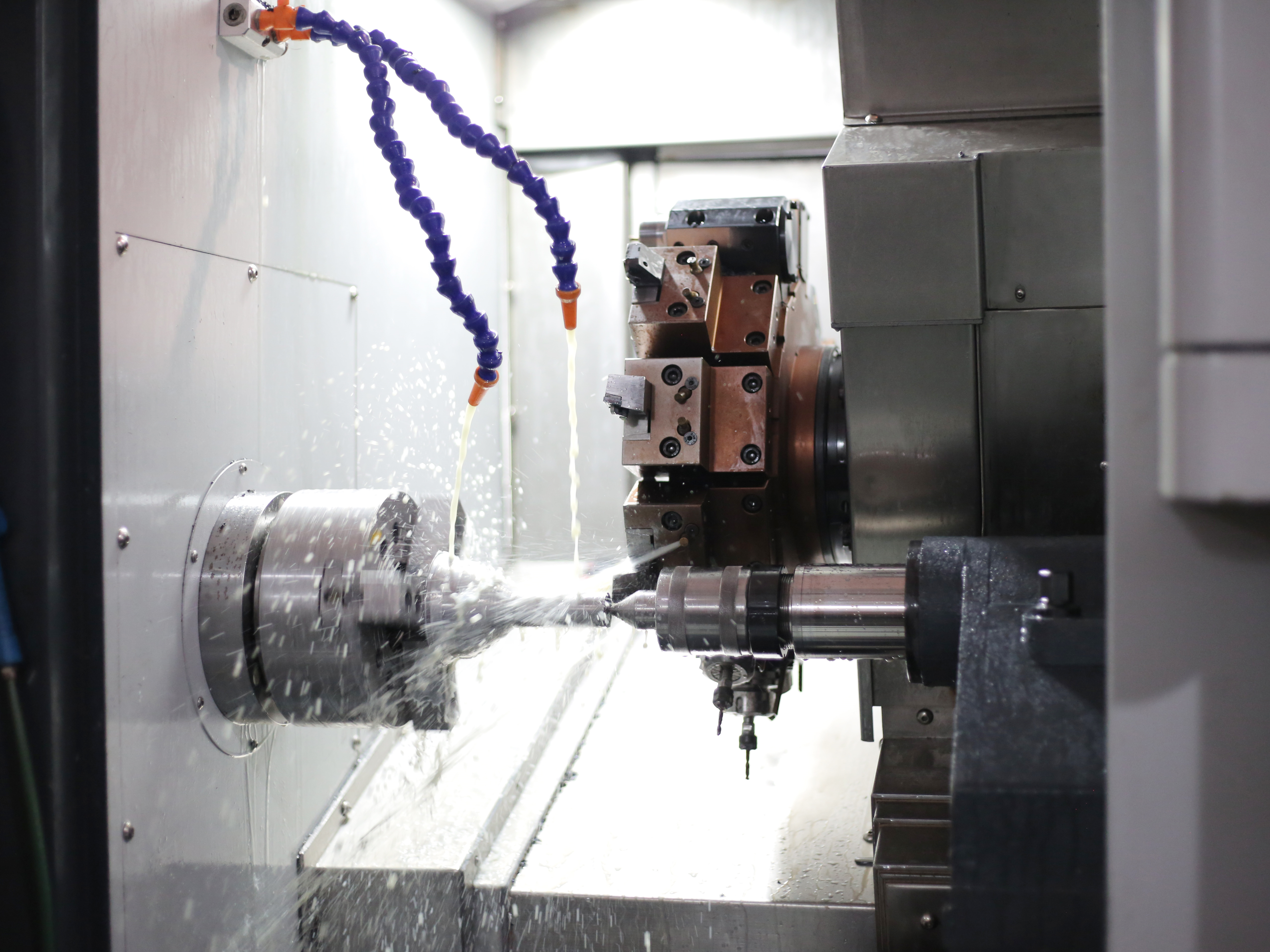 Precision cnc machining center