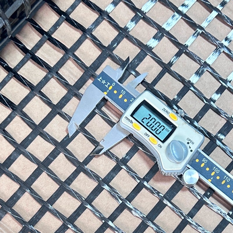 Mesh cloth (2cm mesh)
