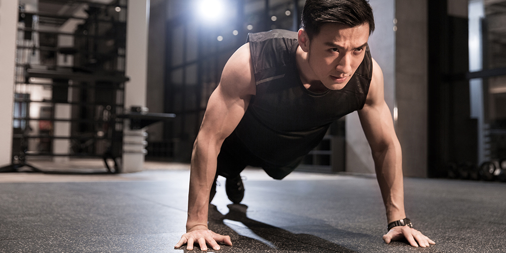 FITNESS APPAREL & GEAR