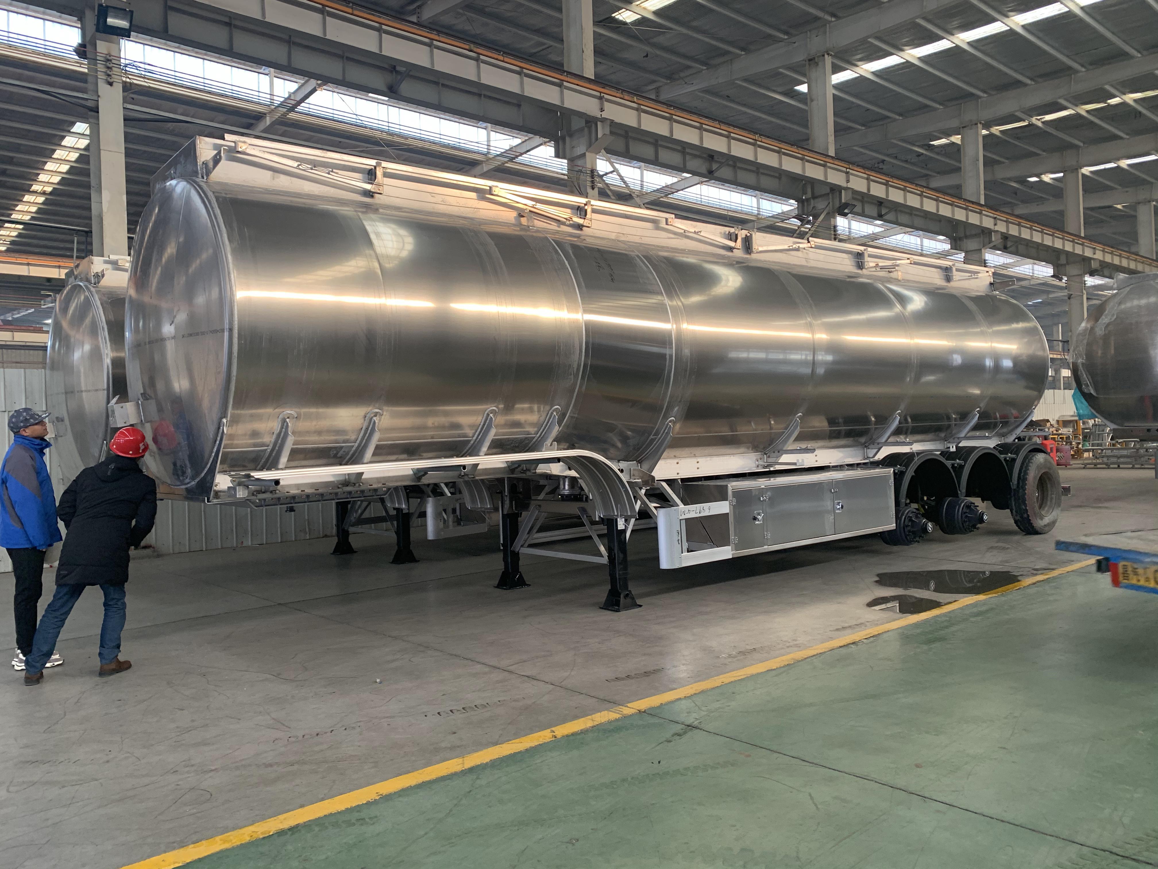 Tanker Trailers: Customizable for Different Liquid Transport Requirements
