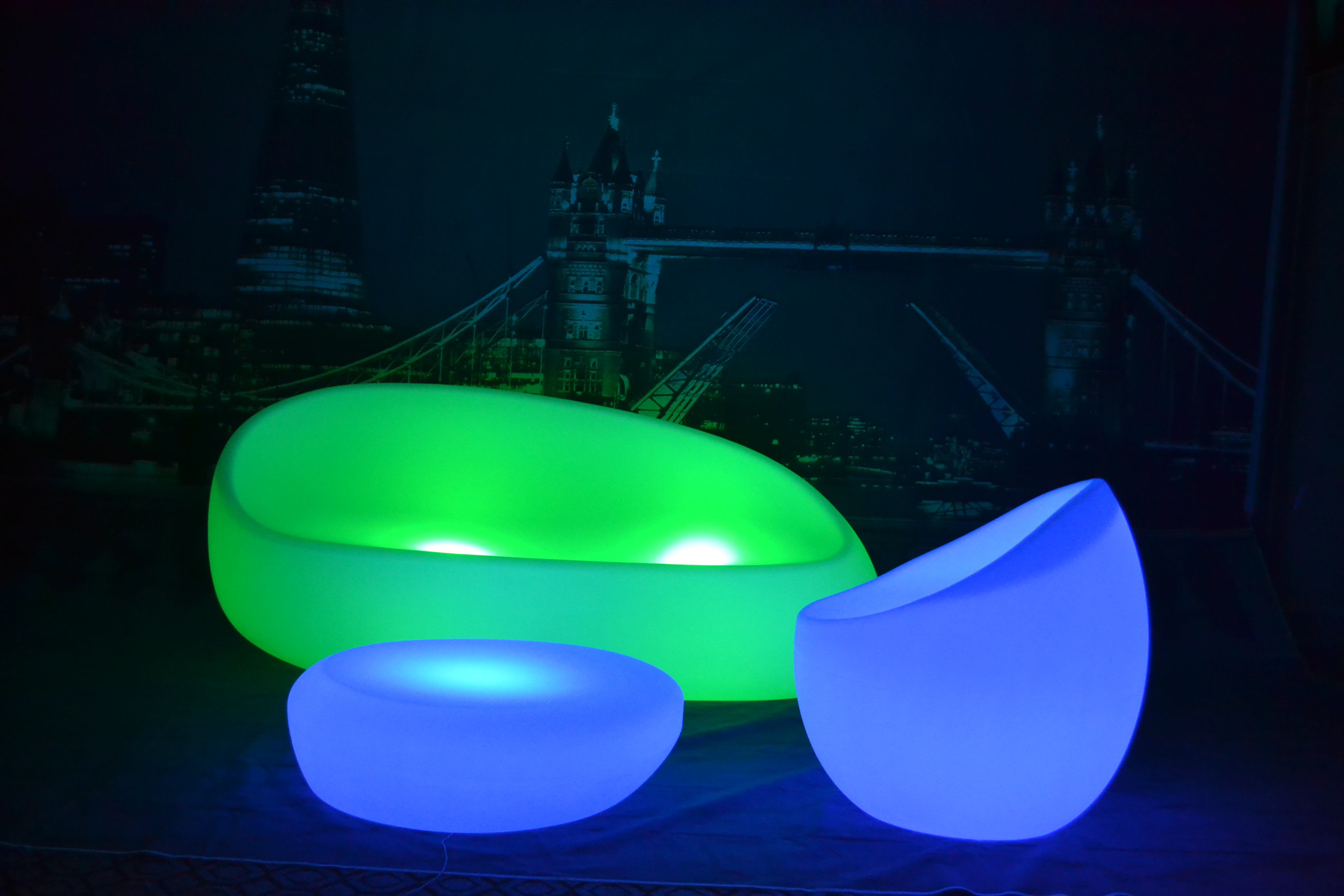 So wählen Sie den besten LED-Theken-Tisch für Ihre geschäftlichen Anforderungen aus