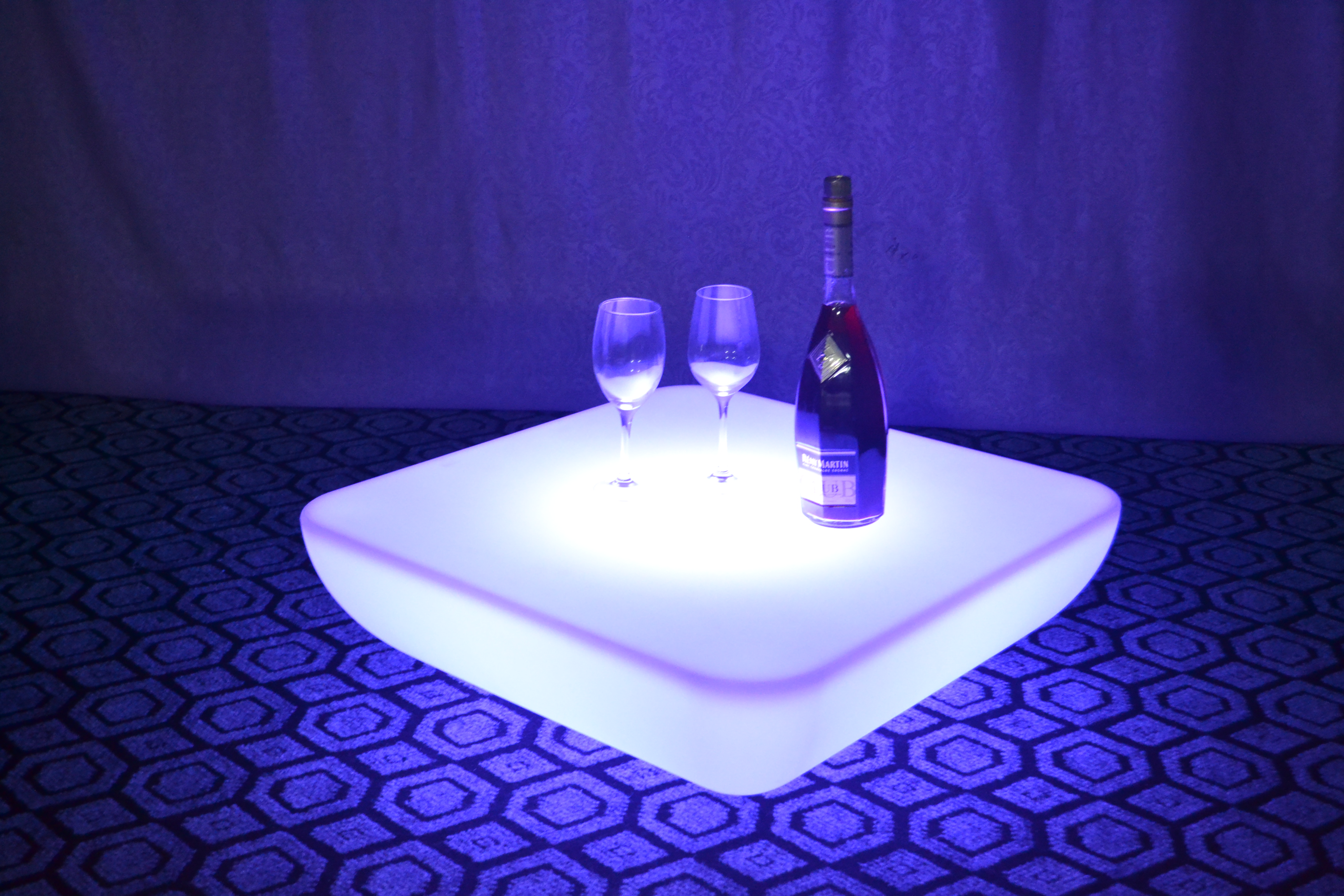 What Are the Latest Trends in LED Garden Table Designs?