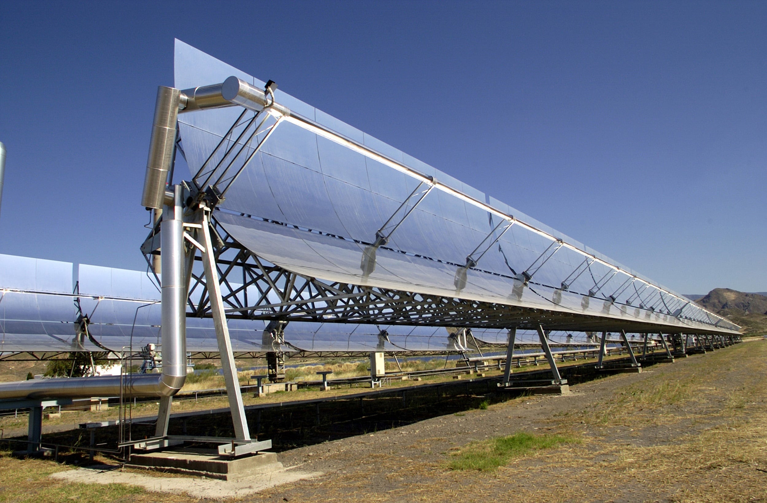 Demax Parabolic Trough Solar Collector Aperture Width 2.55m Concentrated Industrial Heating Steam Generation Model DM-PTC-2550