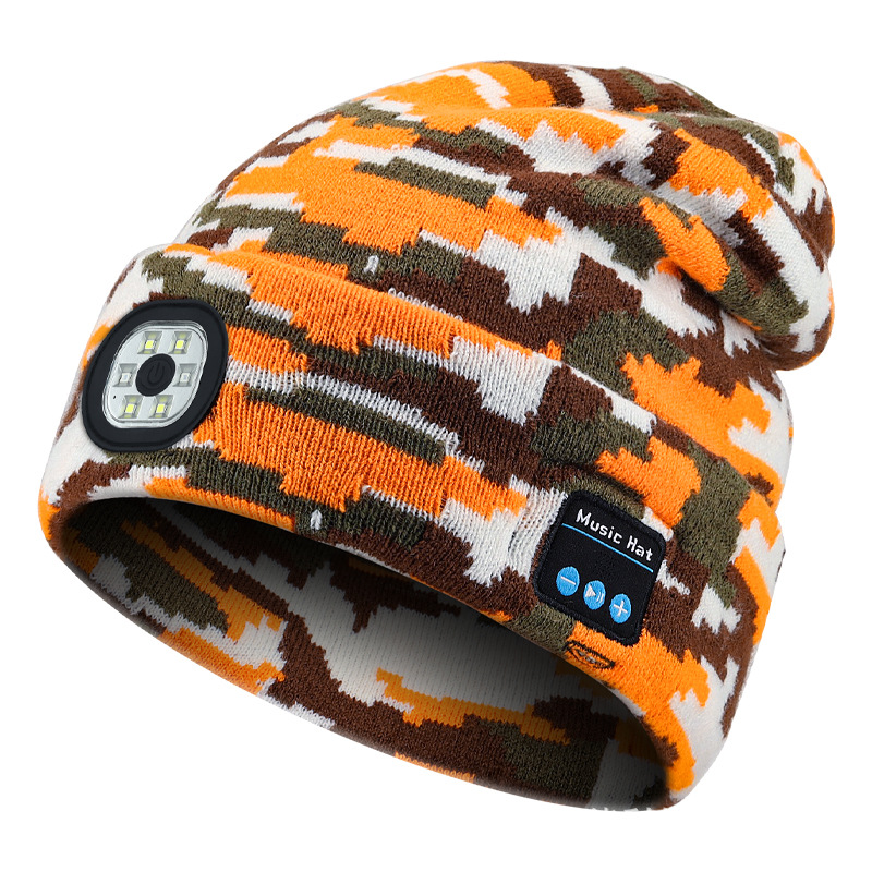 Designová Bluetooth čepice s LED ze závodu