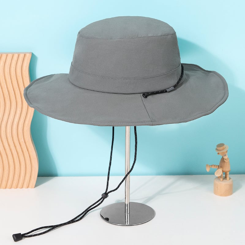 Šedé módní klobouky typu bucket hat se šňůrkou