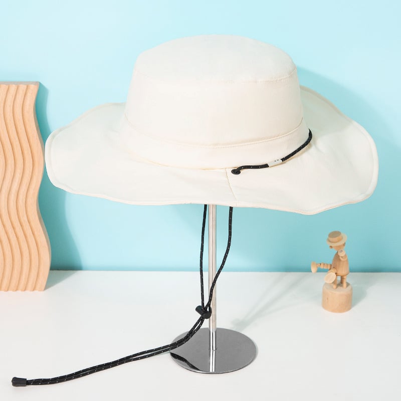 Bílé čepice typu bucket hat podle zadání zákazníka (OEM/ODM) s lanem