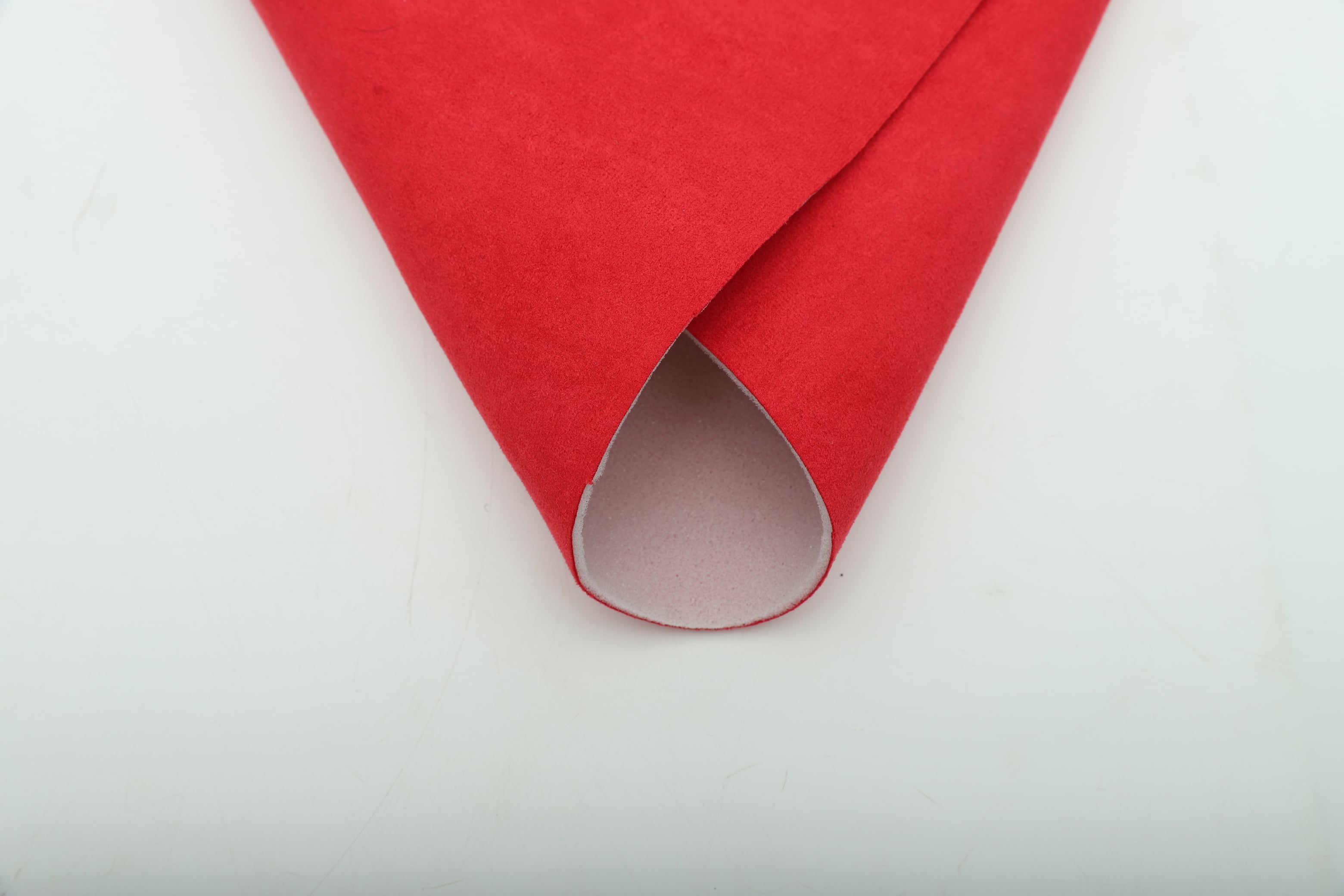 Common Usage Issues with Suede Roof Lining Material and How to Avoid Them
