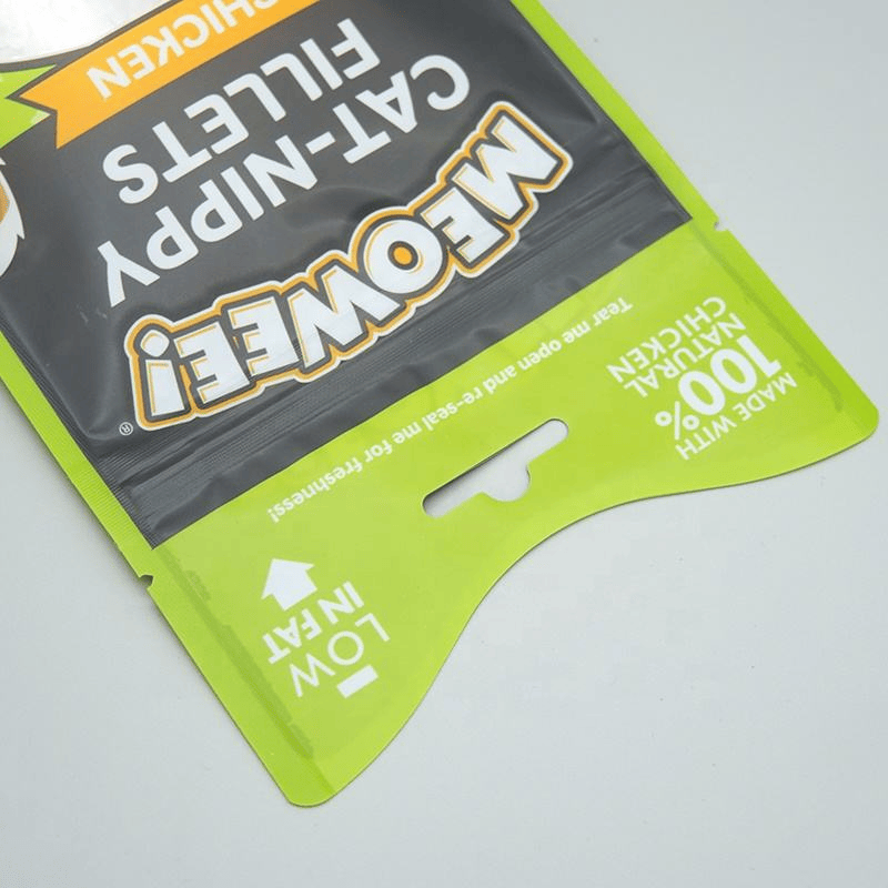 Shaped Plastic Stand up Zipper Pouches Pet Feed Packaging