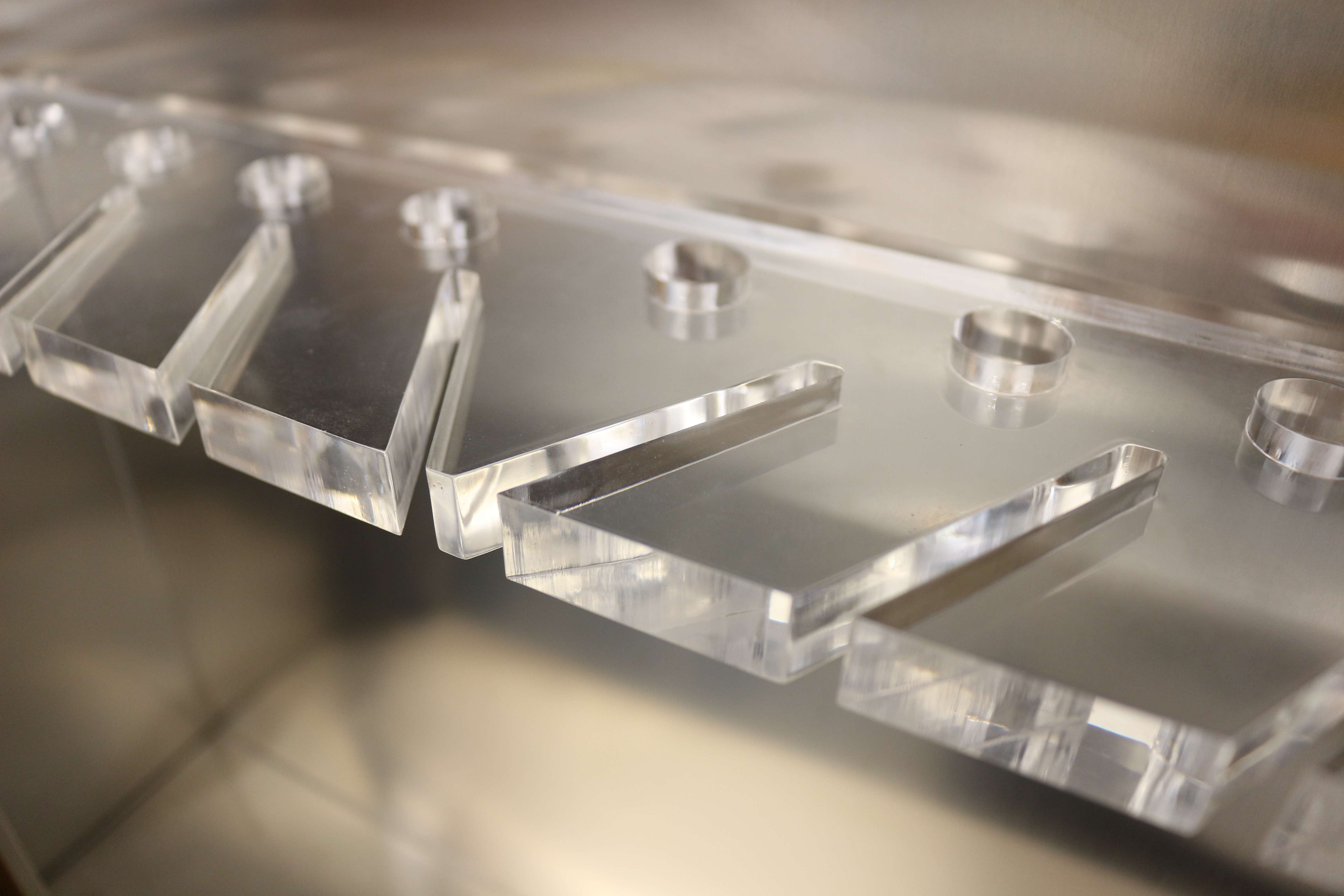 2. Acrylic Knife Rack.jpg