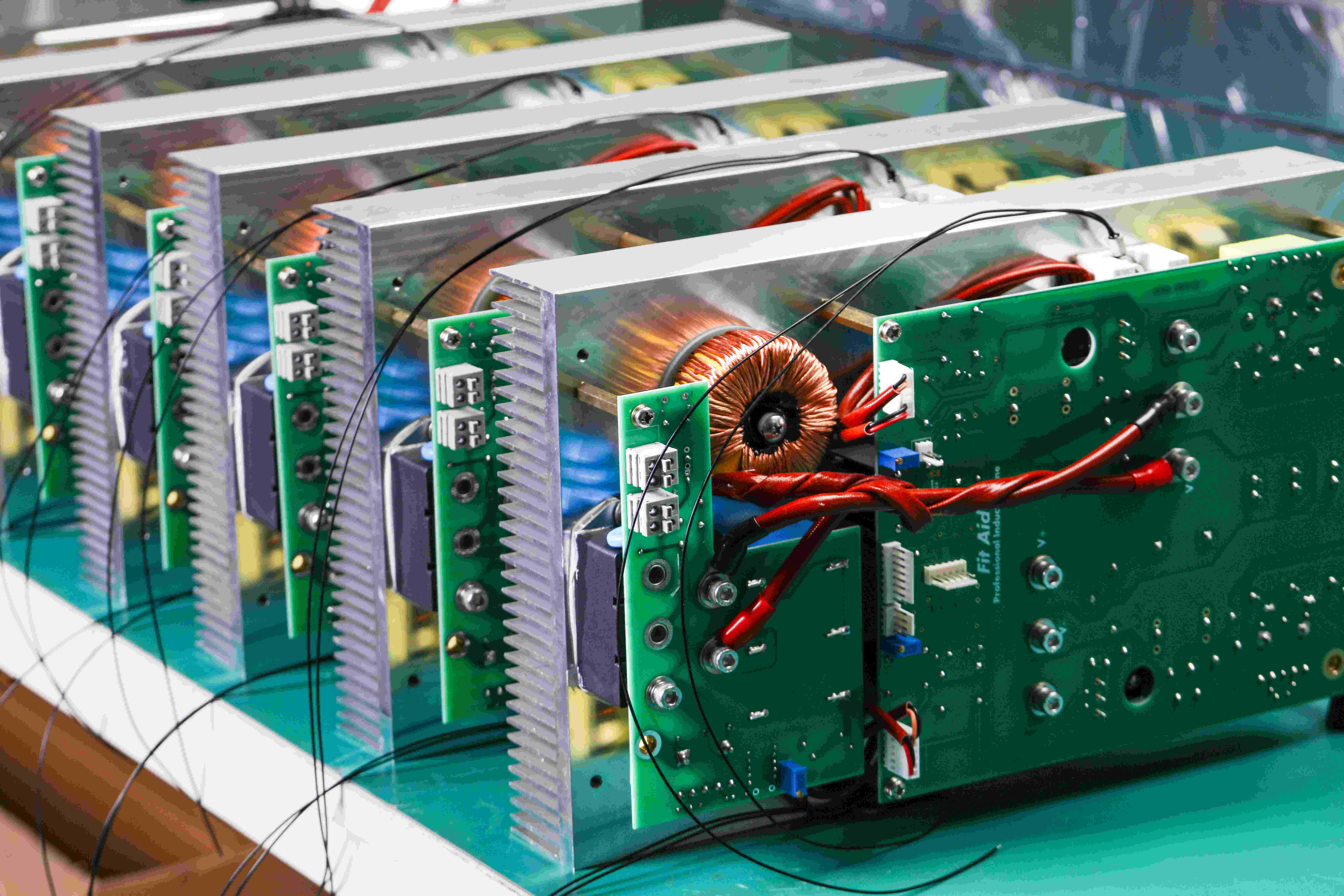 1. Compact Power & Precision Control.jpg