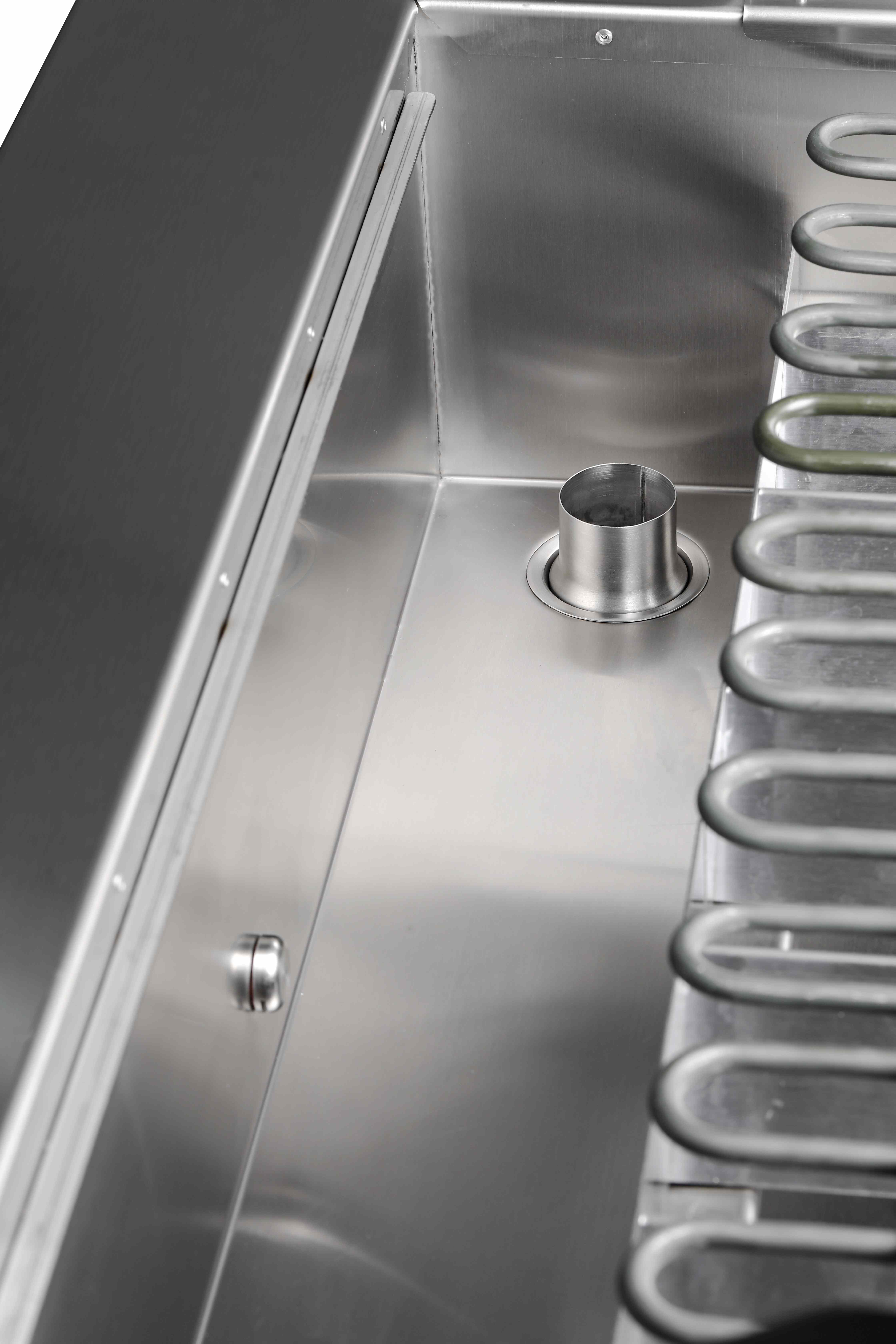 Smokeless Commercial Electric Grill with Water-Inlet & Grease Drainage System.JPG