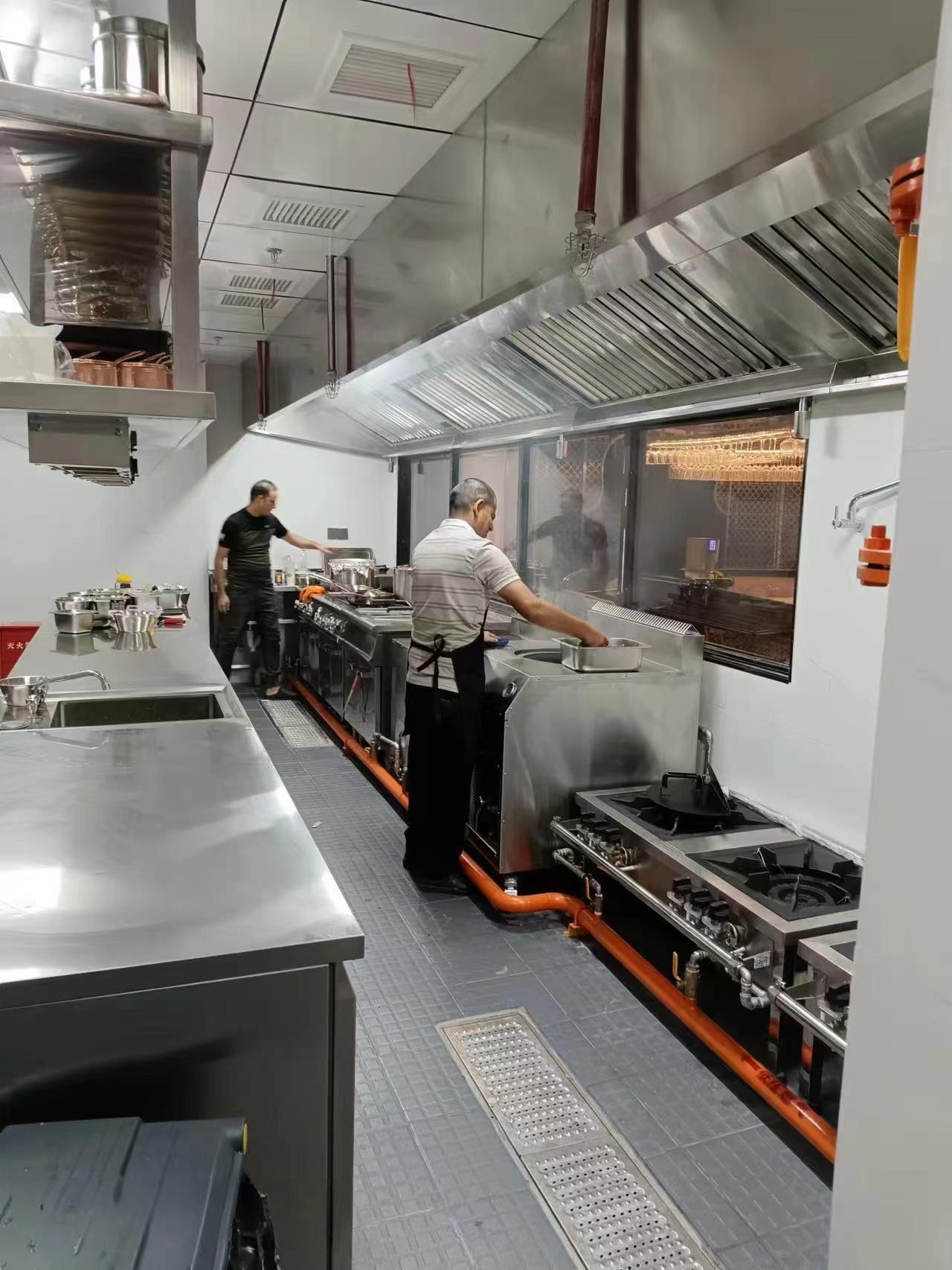 Matrices de cuisson robustes pour une cuisine asiatique et indienne authentique : maîtrise de la chaleur extrême
