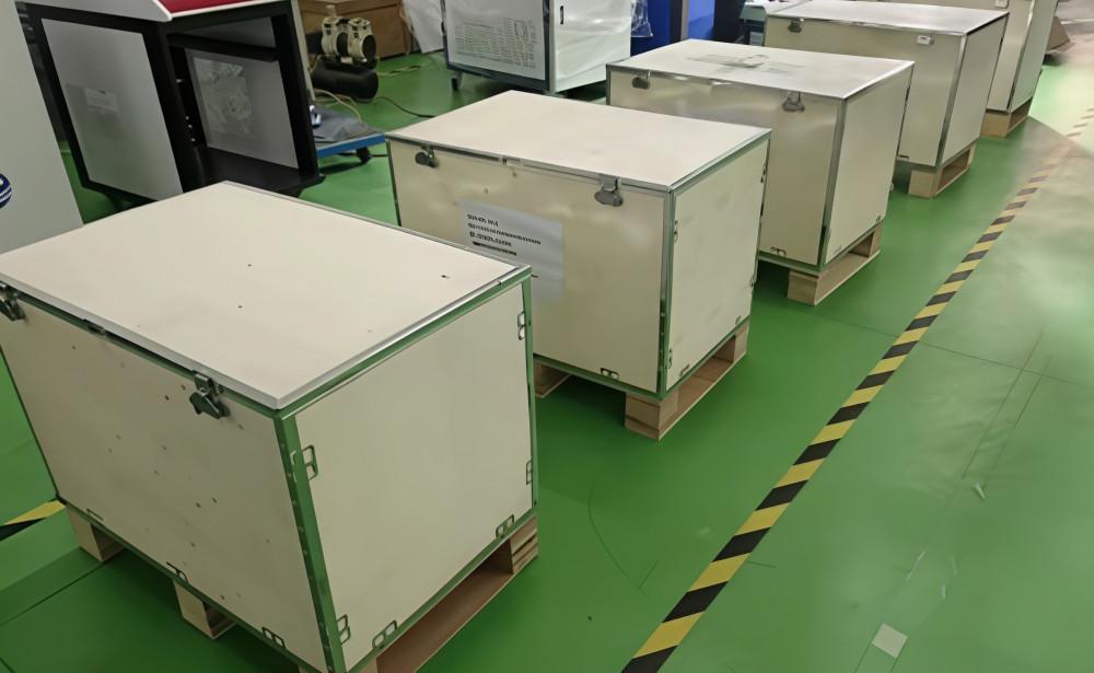 3.Wooden box sealing.jpg