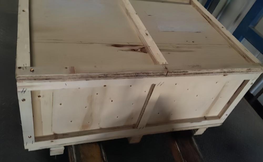 3.Wooden box sealing.jpg