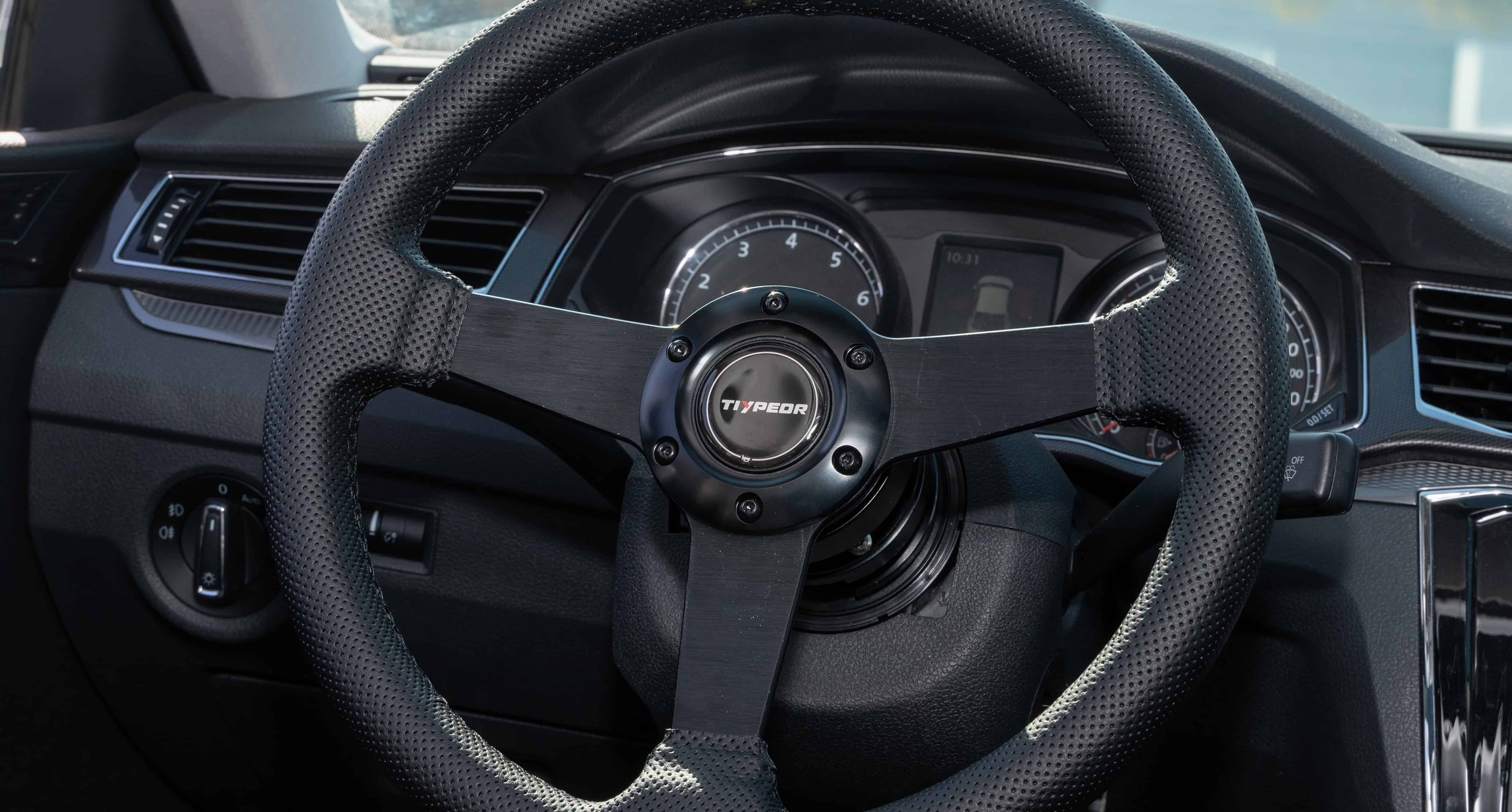 https://shopcdnalpha.grainajz.com/category/405979/2810/21ef972178b1bbec071b12ea8fccf494/1-Steering%20Wheel%282%29.jpg