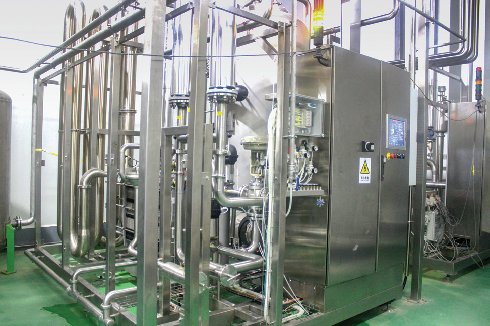 Sterile water preparation system