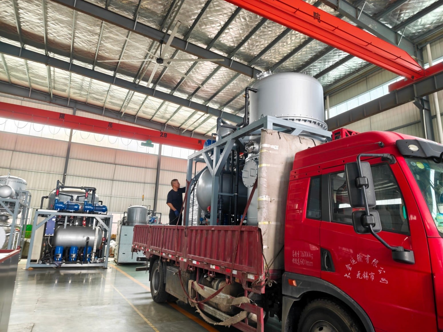 Automatic duplex steel 2205 low temperature heat pump Industrial Wastewater Treatment Evaporator Machine shipped
