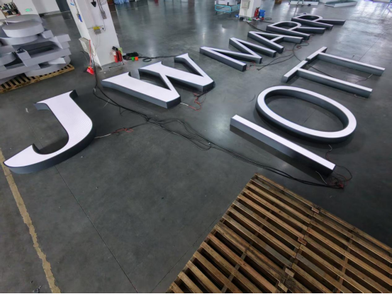 ZIGO Delivers a Complete Signage System for Marriott Hotel Beijing