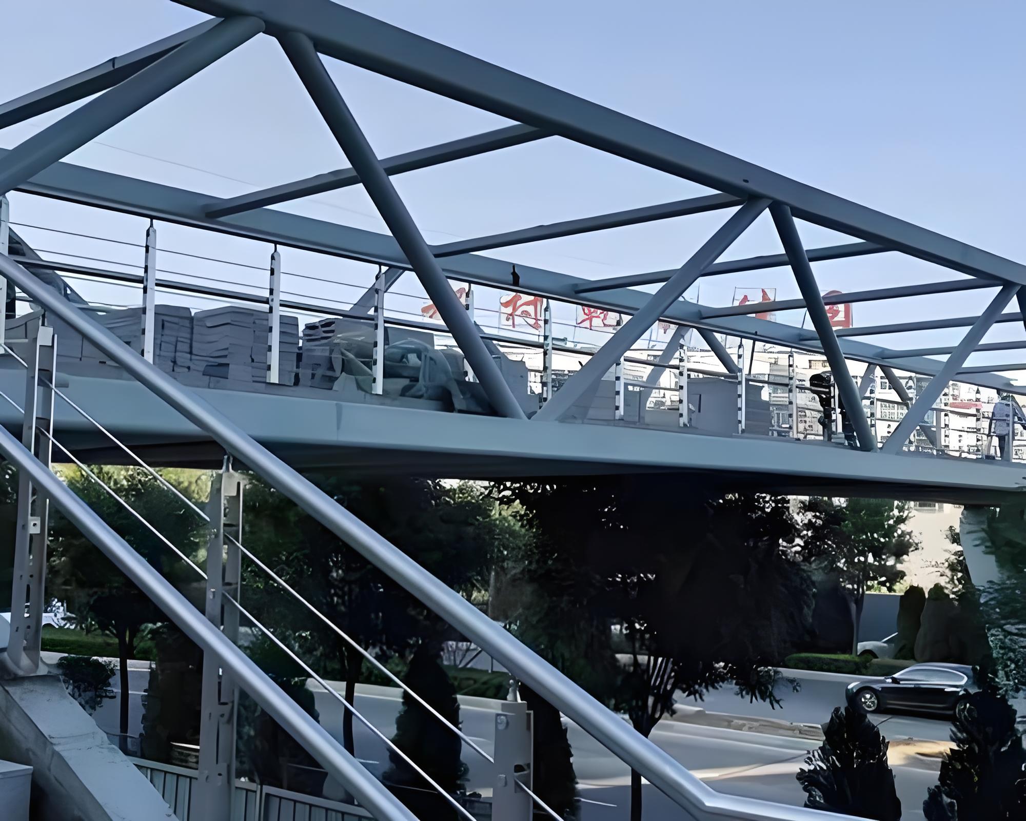 สะพานเหล็กสามารถใช้งานได้นานแค่ไหน? ค้นหาอายุการใช้งานและความแข็งแรงอันน่าทึ่งของมัน