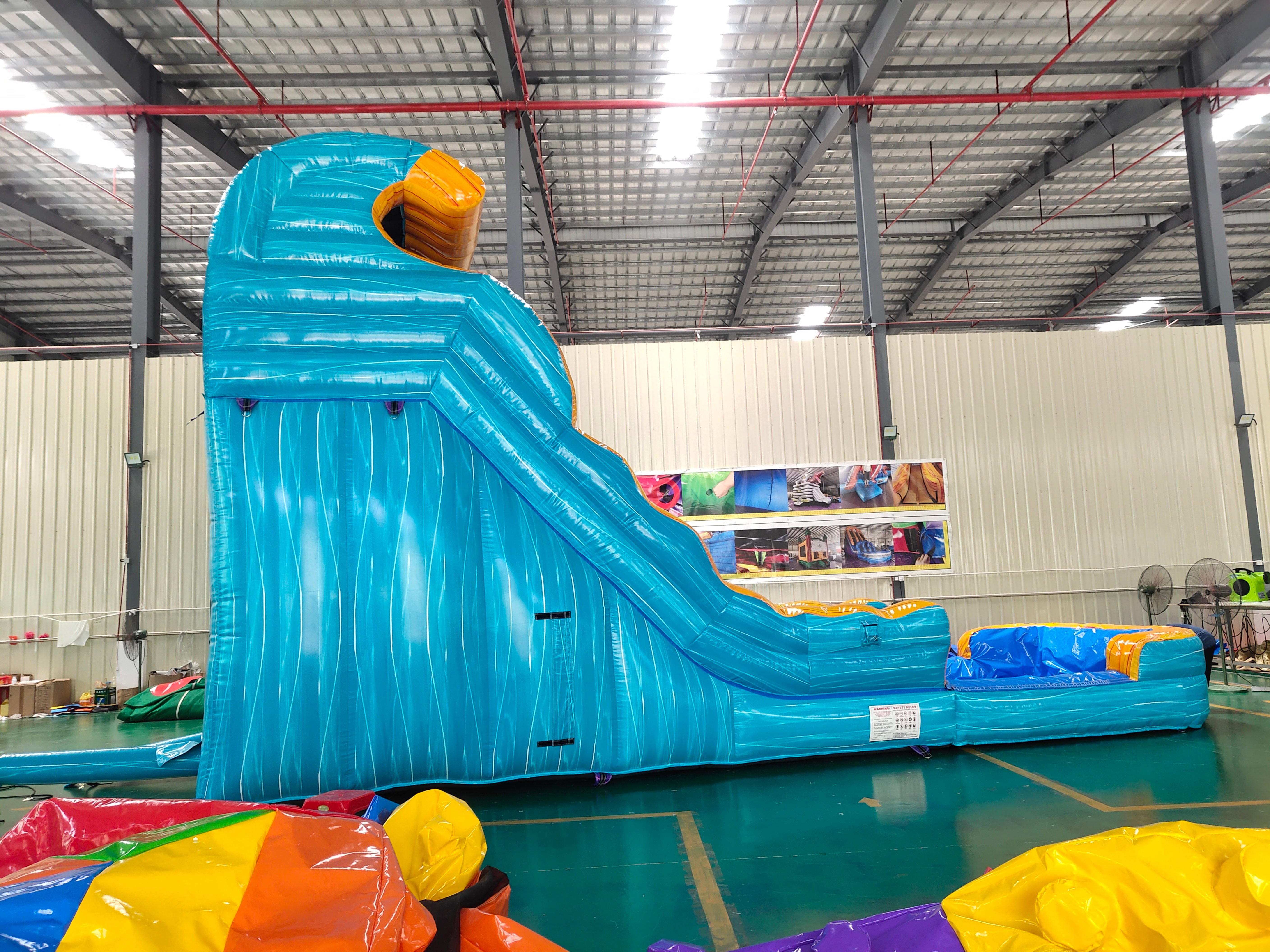 In-Stock Lake Blue Dual-Use Dry-Wet Inflatable Slide - Heavy Duty for Holiday Markets & Resort Water Activities