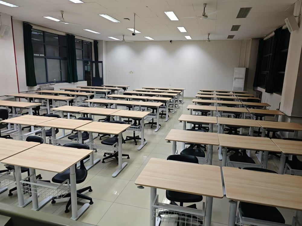 LS Series Chairs for University Design Studio: Comfortable & Durable Seating for Creative Work