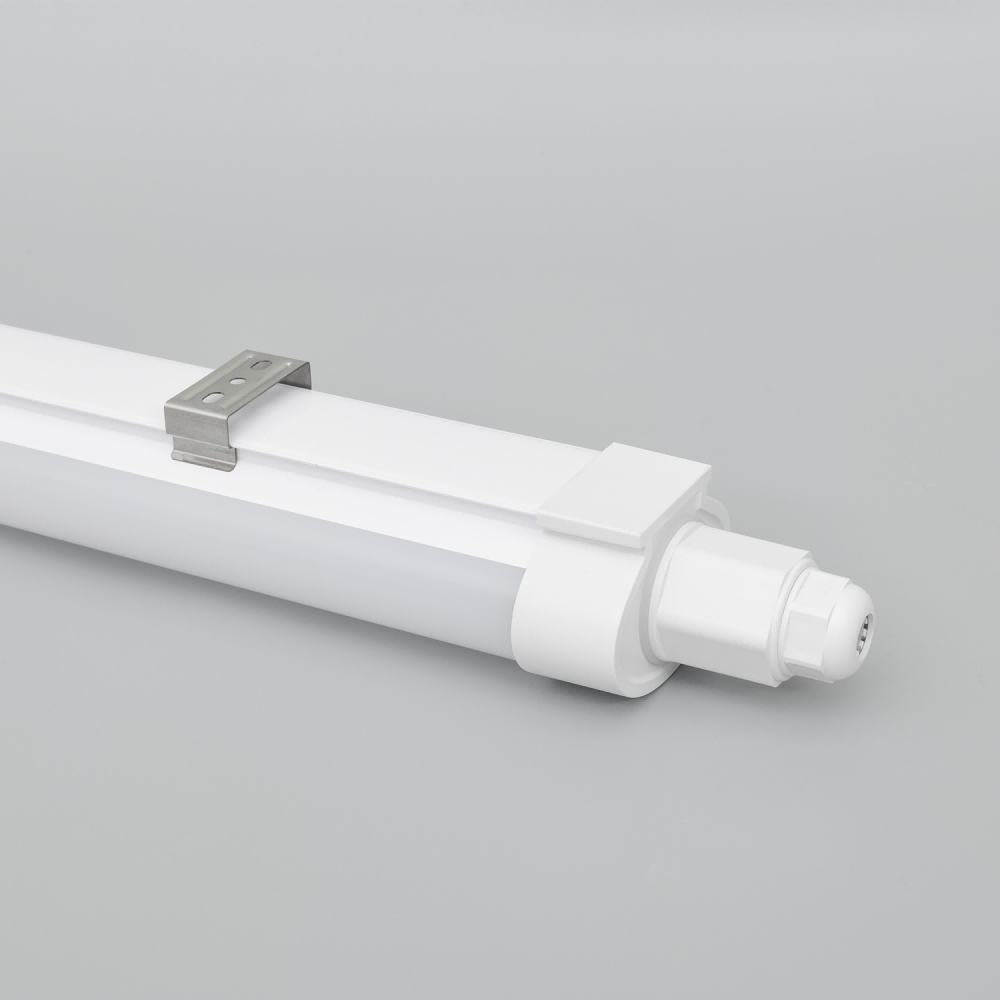 TP-12-36D2 840 1200x70x50 mm 140 lm/W 36 W 5040 lm LED-Dreischutzleuchte