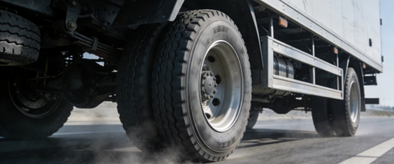 Efficient Insulated FAW Refrigerated Truck manufacture