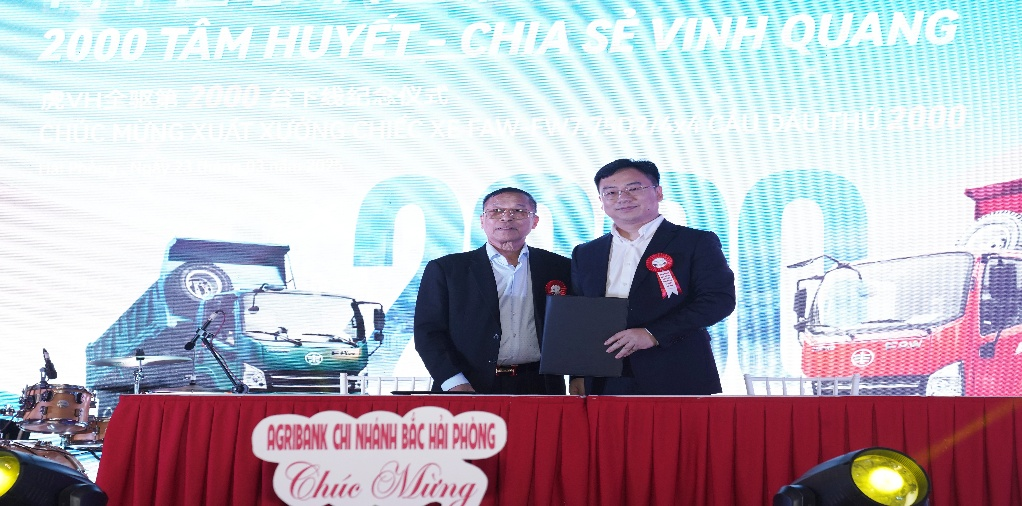 Les ventes et la production du camion-benne tout-terrain Hu VH 4WD de FAW Jiefang dépassent les 2 000 unités au Vietnam